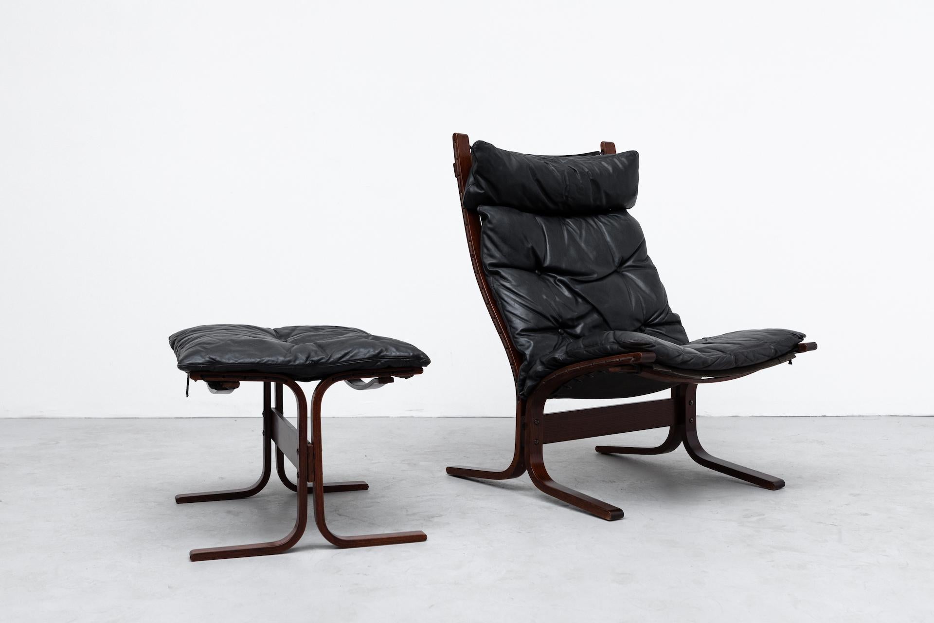 Mid-Century Modern Westnofa Siesta Lounge Chair and Ottoman