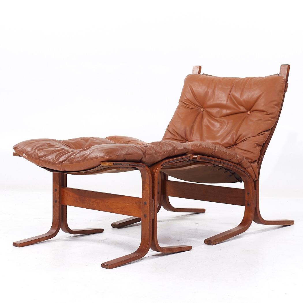 Mid-Century Modern Westnofa Siesta Mid Century Bentwood and Leather Lounge Chair and Ottoman