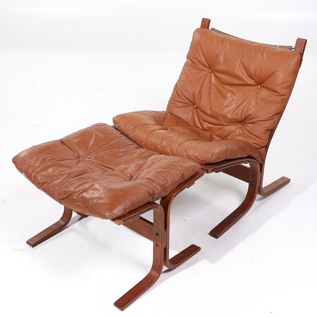 Westnofa Siesta Mid Century Bentwood and Leather Lounge Chair and Ottoman 3