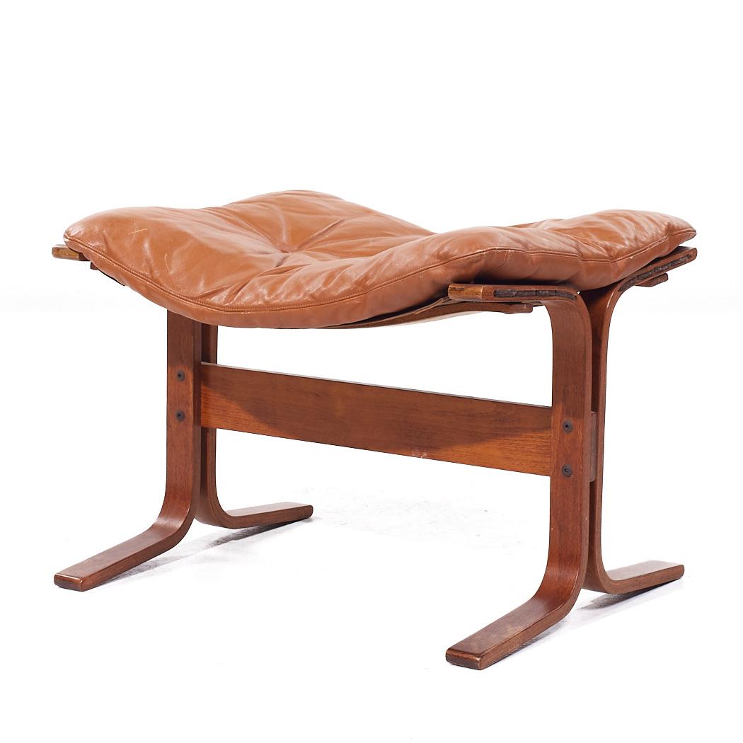 Mid-Century moderno Westnofa Siesta, un'ottomana in pelle e bengala di metà secolo in vendita