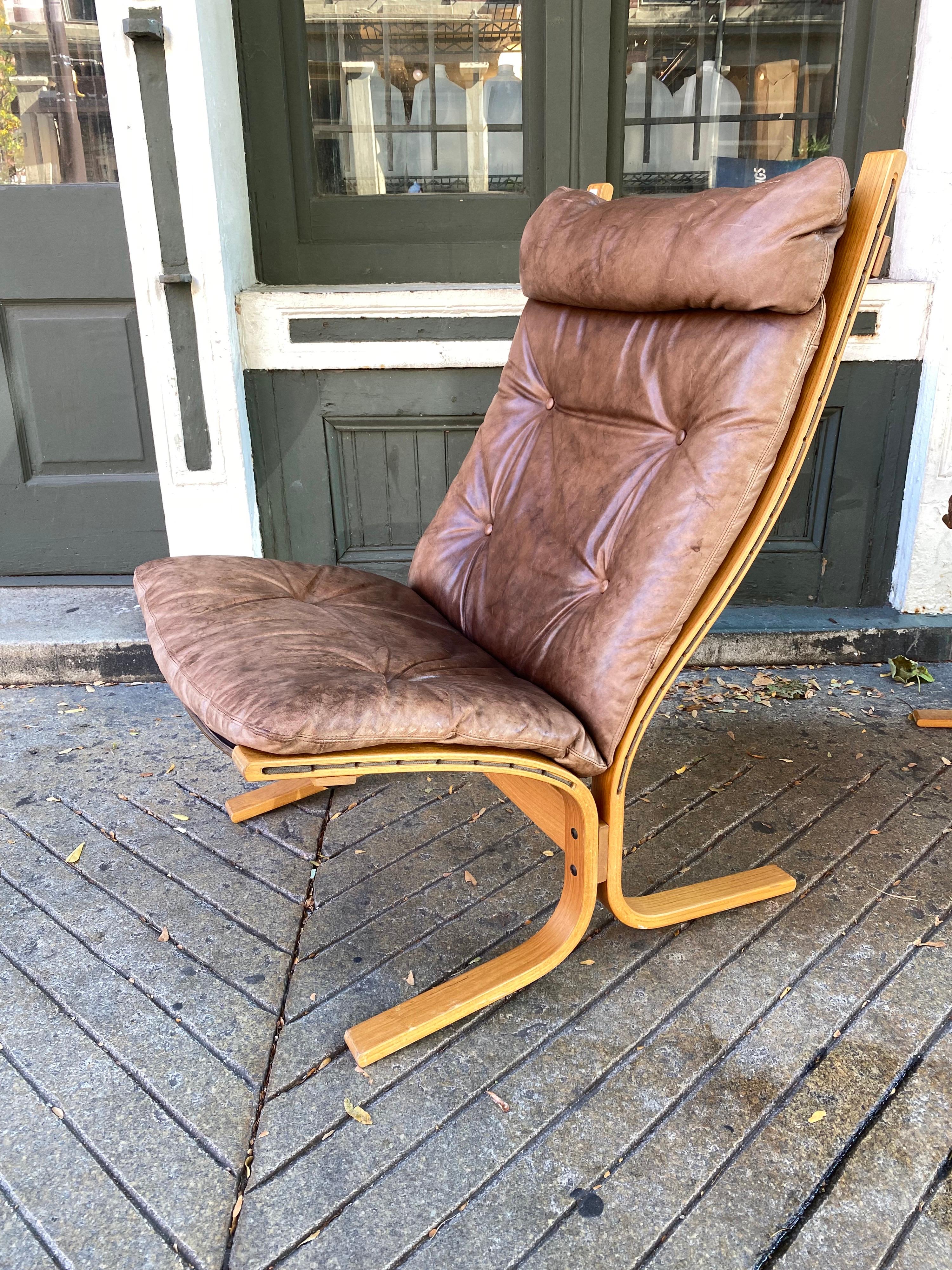Norwegian Westnofa Siesta Norway Lounge Chair and Ottoman designed by Ingmar Relling