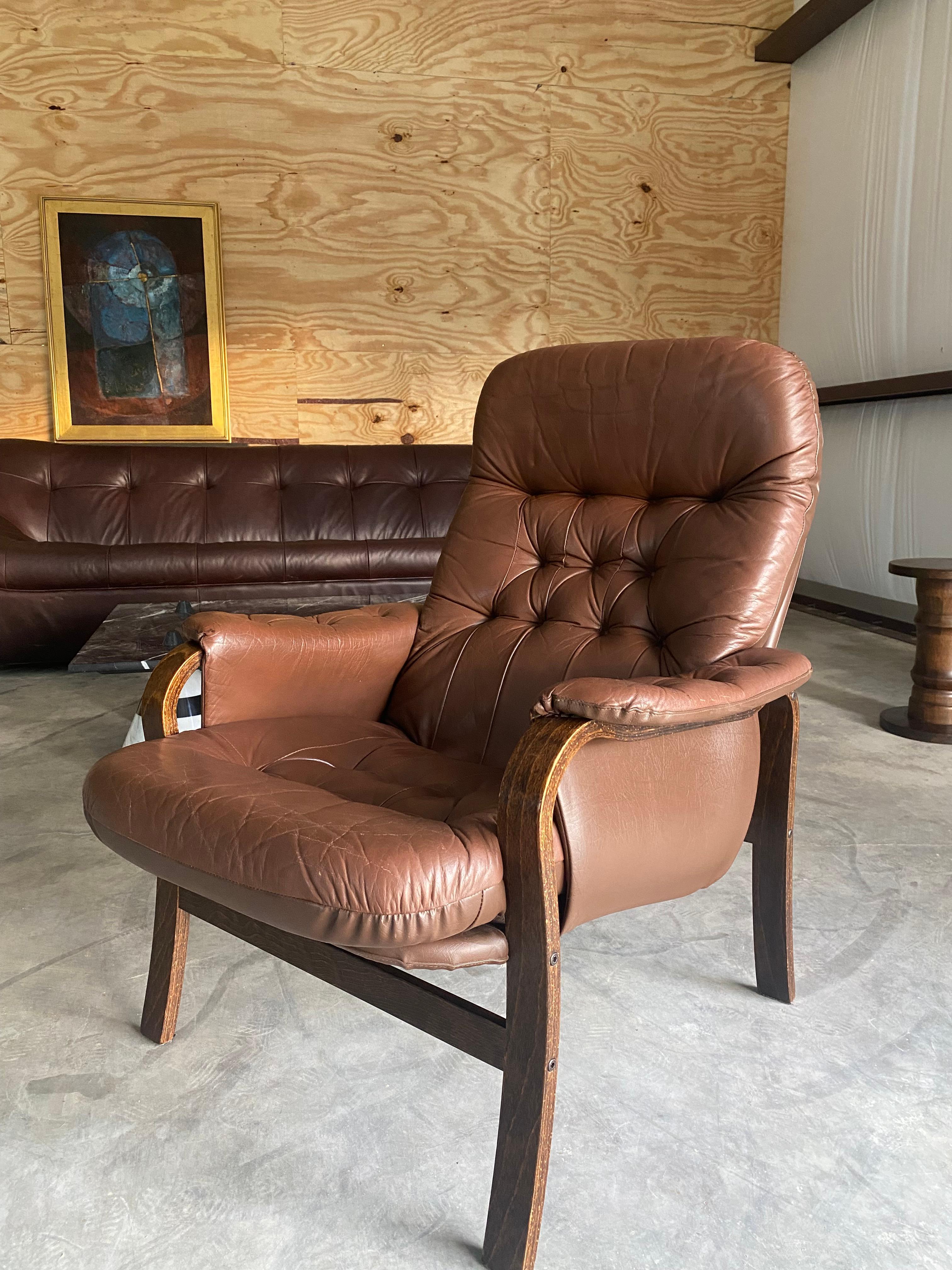 Westnofa-Style Leather Bentwood Lounge Chairs, A Pair en venta 4