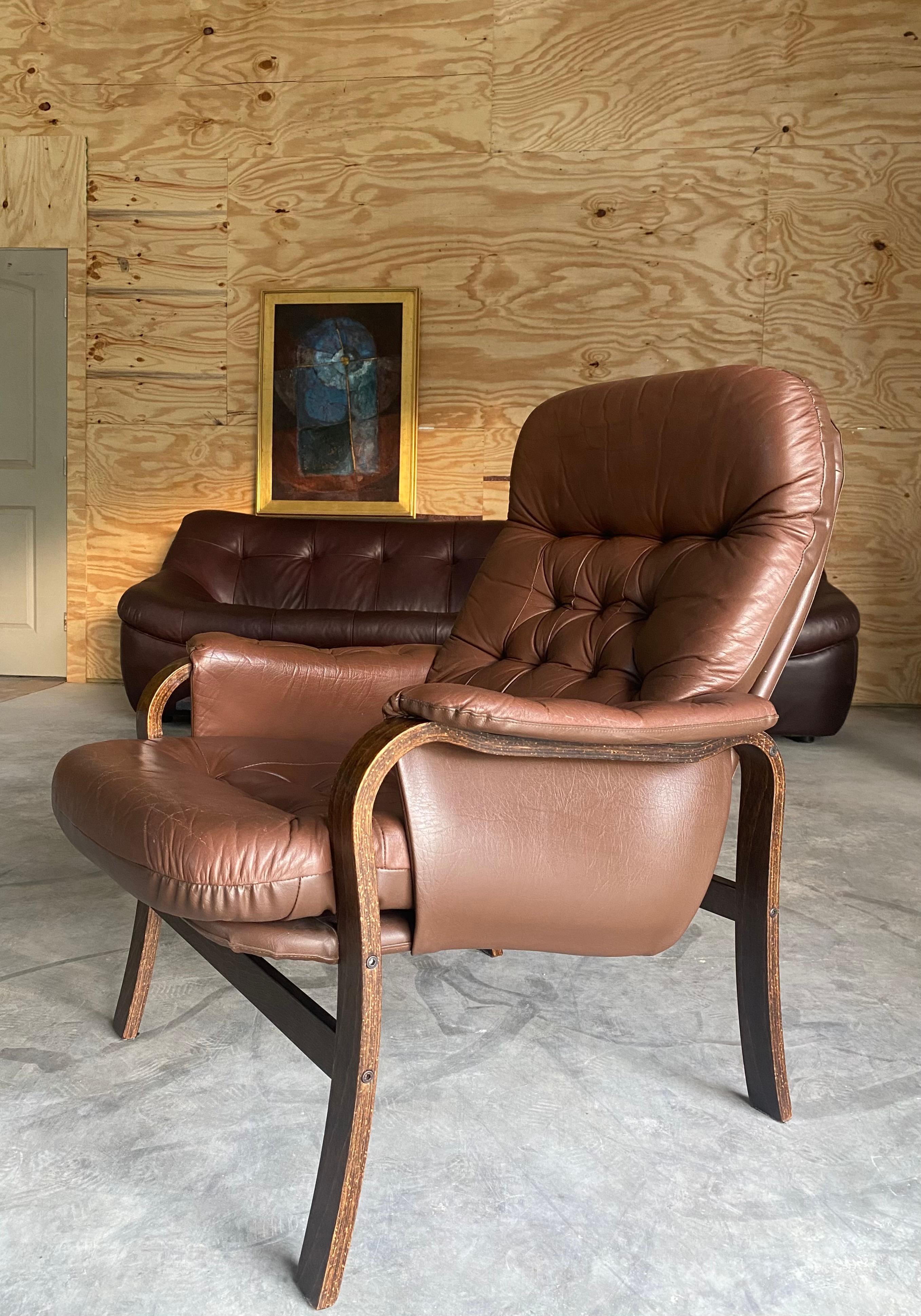 Westnofa-Style Leather Bentwood Lounge Chairs, A Pair en venta 5
