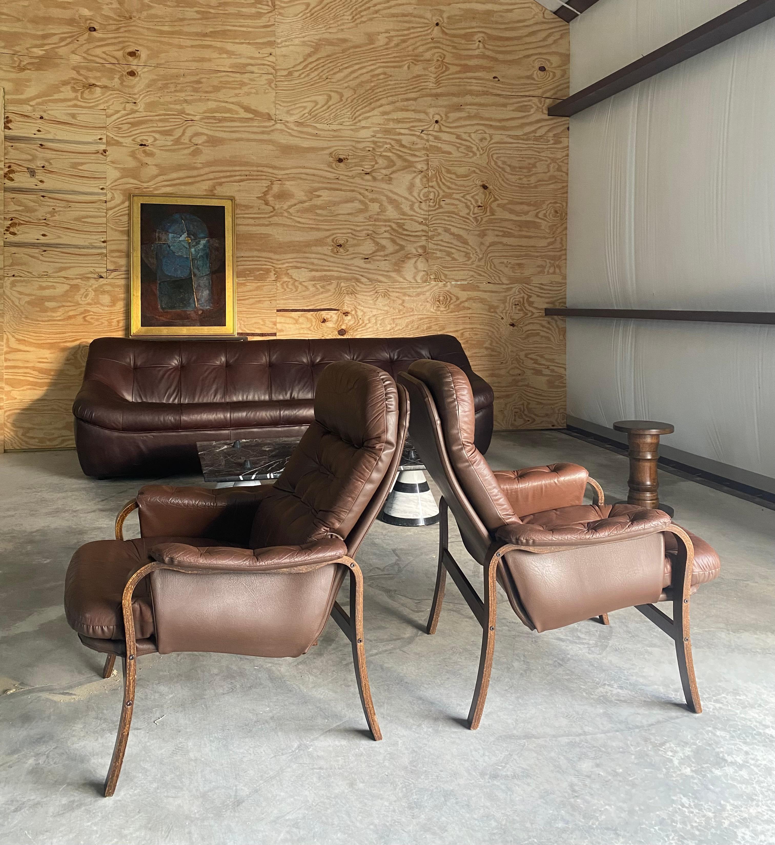 Westnofa-Style Leather Bentwood Lounge Chairs, A Pair en venta 7