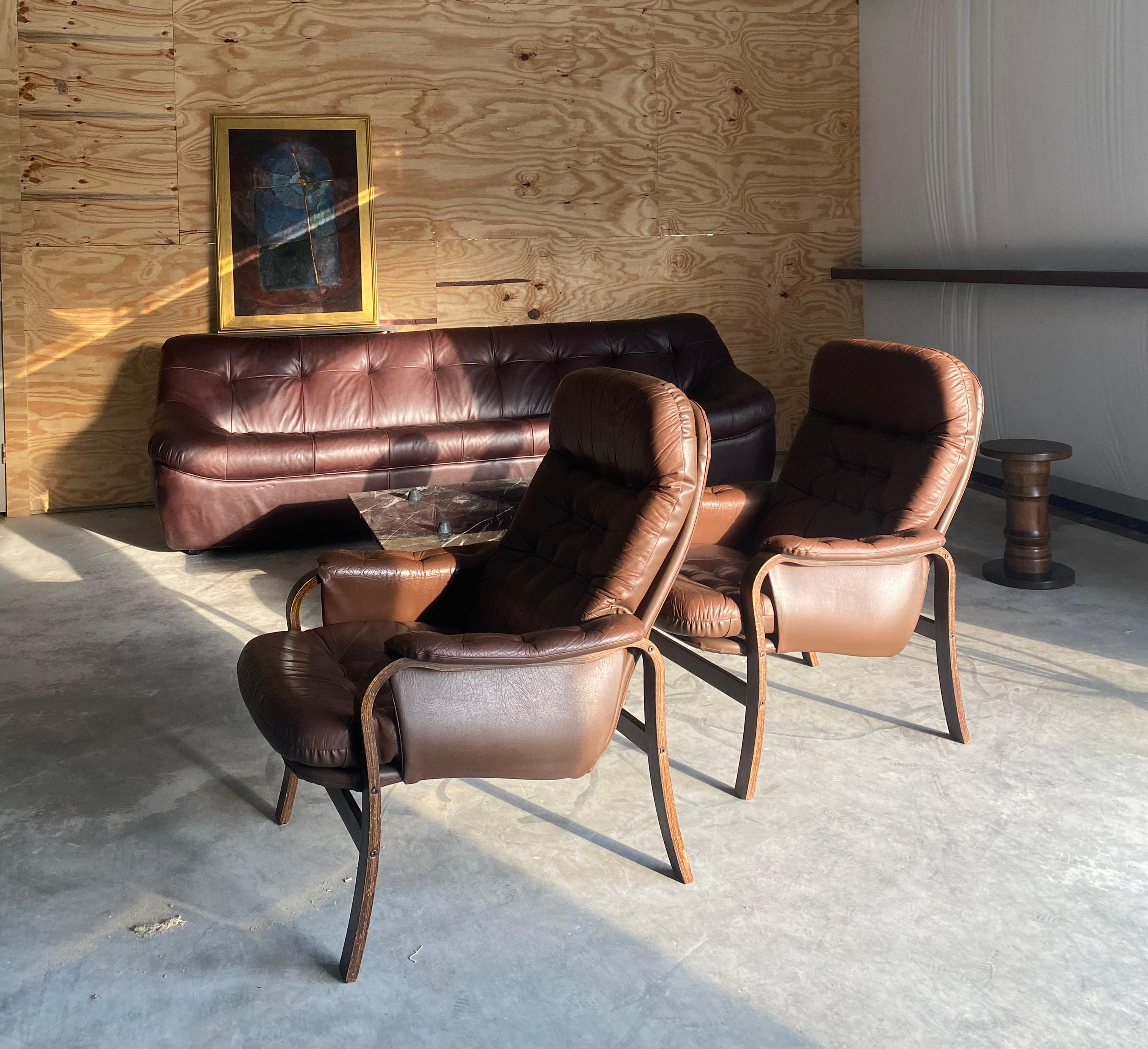 Westnofa-Style Leather Bentwood Lounge Chairs, A Pair en venta 1