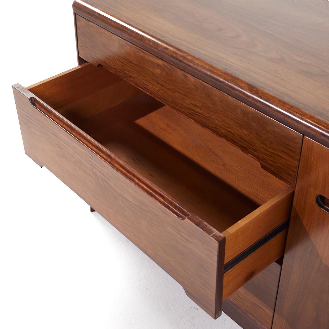Westnofa Style Mid Century Danish Rosewood Lowboy Dresser For Sale 3