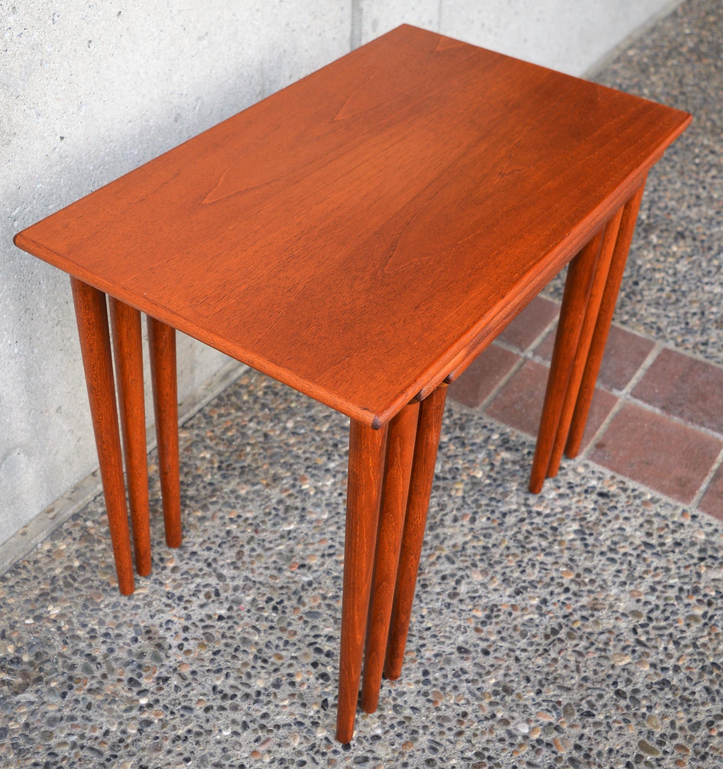 Westnofa Teak Set of 3 Nesting Tables with Conical Legs, the Lower Two Float 1