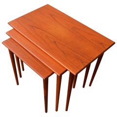 Westnofa Teak Set of 3 Nesting Tables with Conical Legs, the Lower Two Float