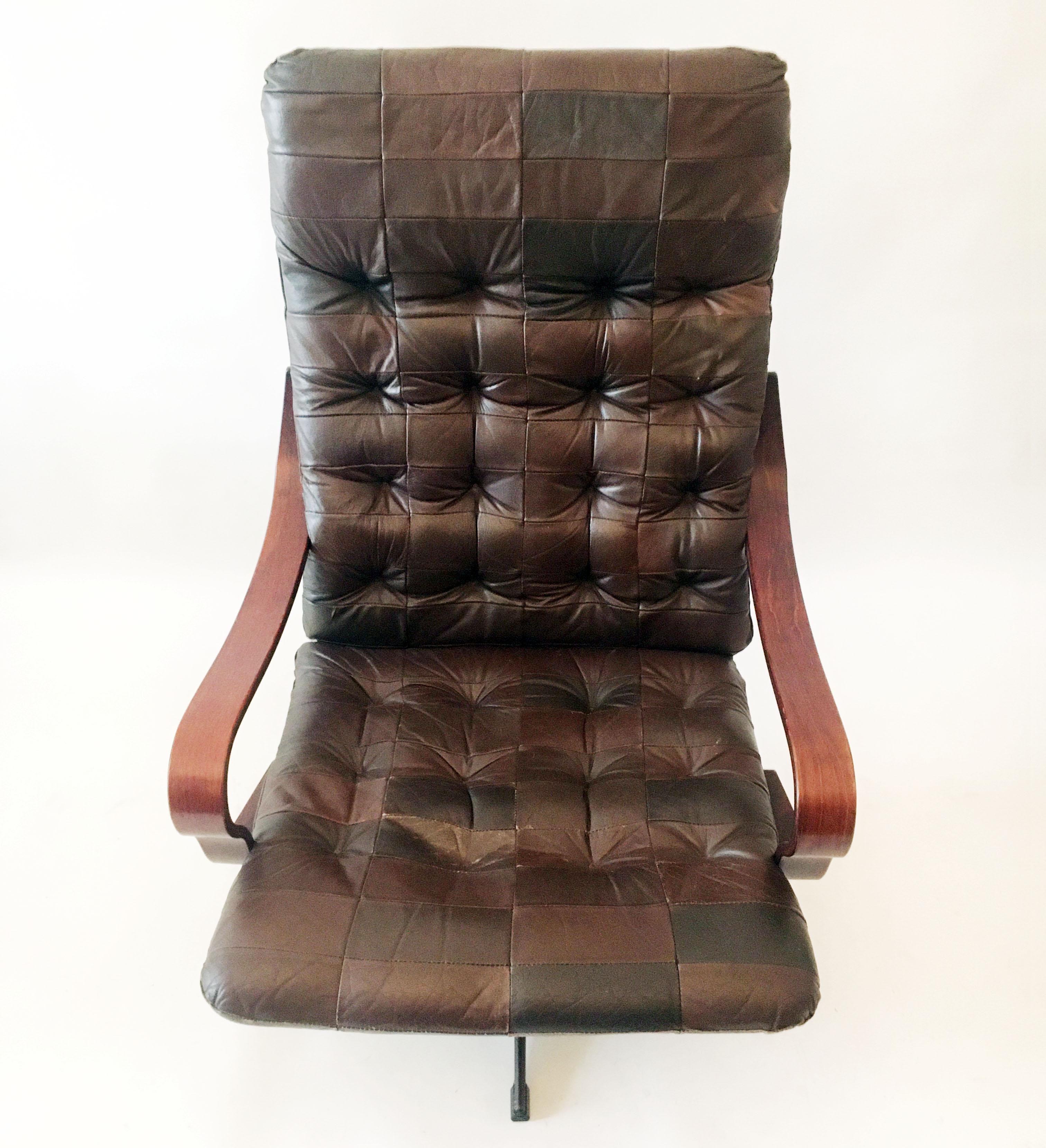 Mid-Century Modern Westnova High Back Swivel Lounge Chairs Patchwork Leather, a Pair, Norway, 1970 For Sale