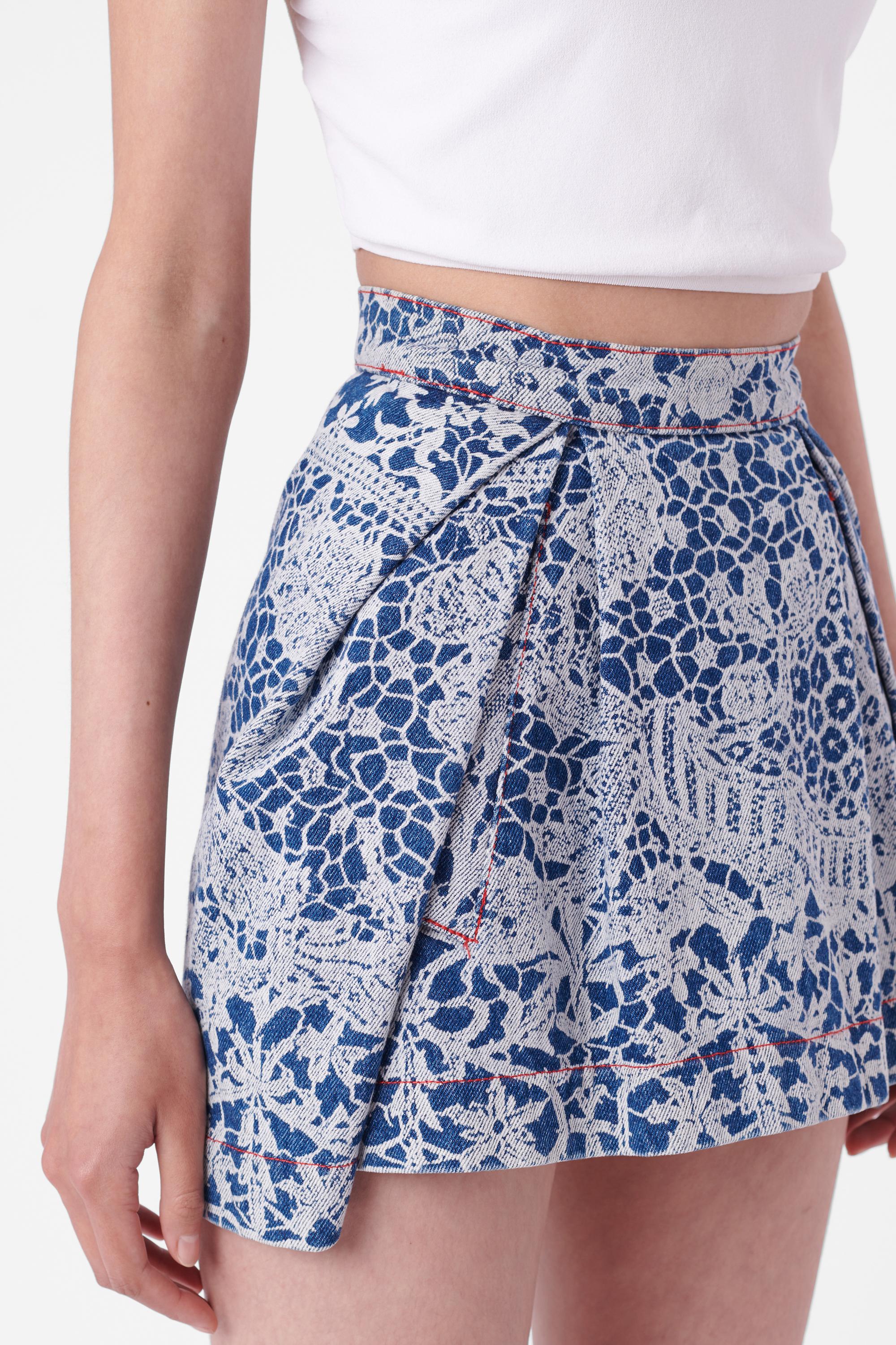 Westwood Vintage F/W 1992 ‘Always On Camera’ Lace Print Denim Mini Skirt In Excellent Condition For Sale In London, GB