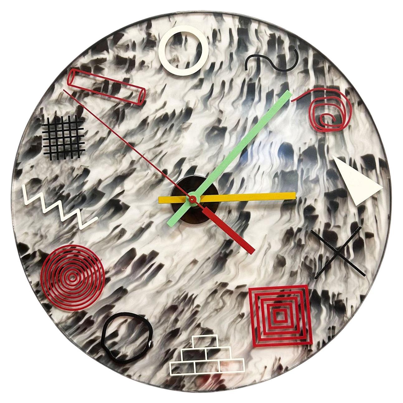 Orologio da parete "WET" di Kim Mullis come Wilderness Bodies