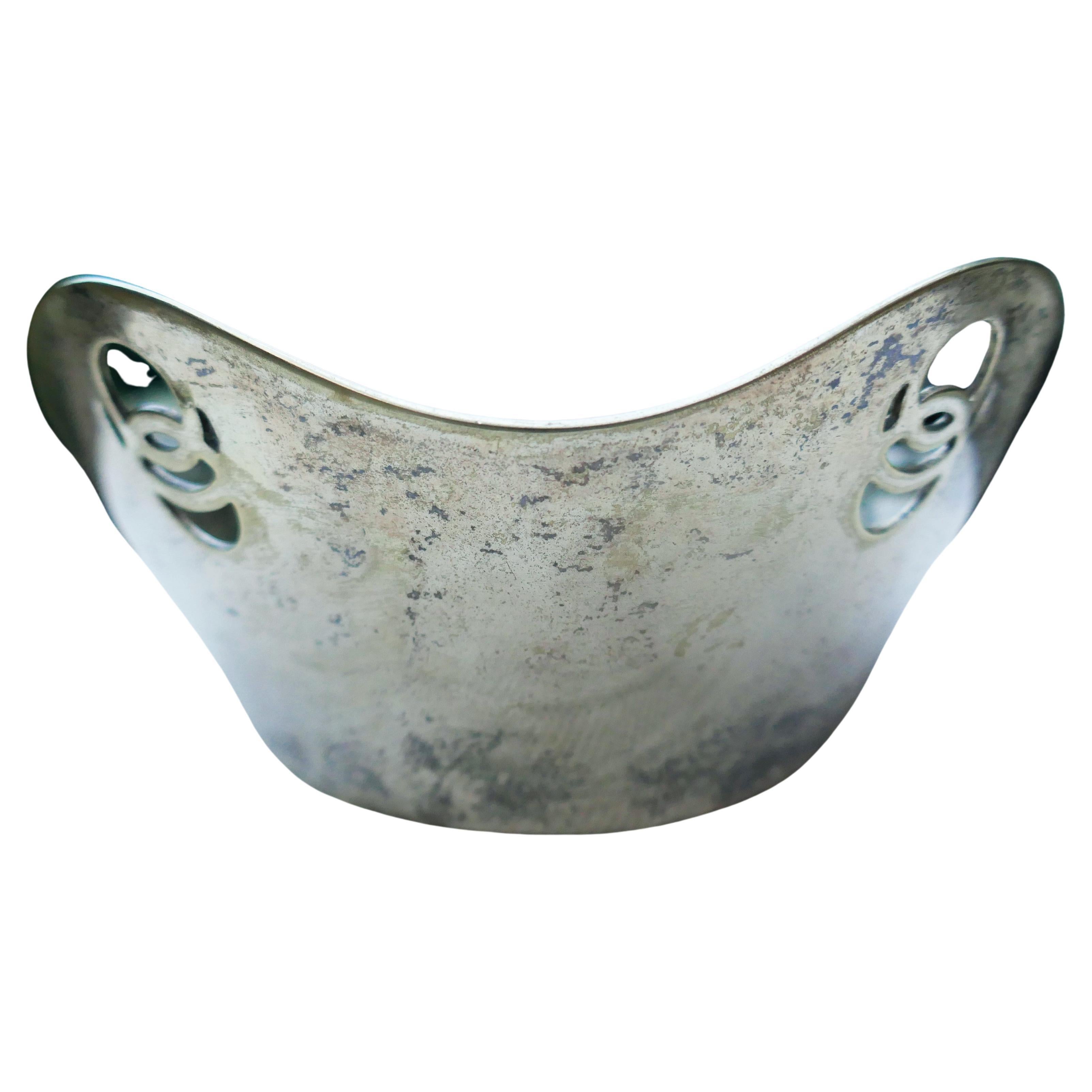 Austrian W&G silver-plated alpaca bowl attributed to Kolo Moser or Adolf Loos For Sale
