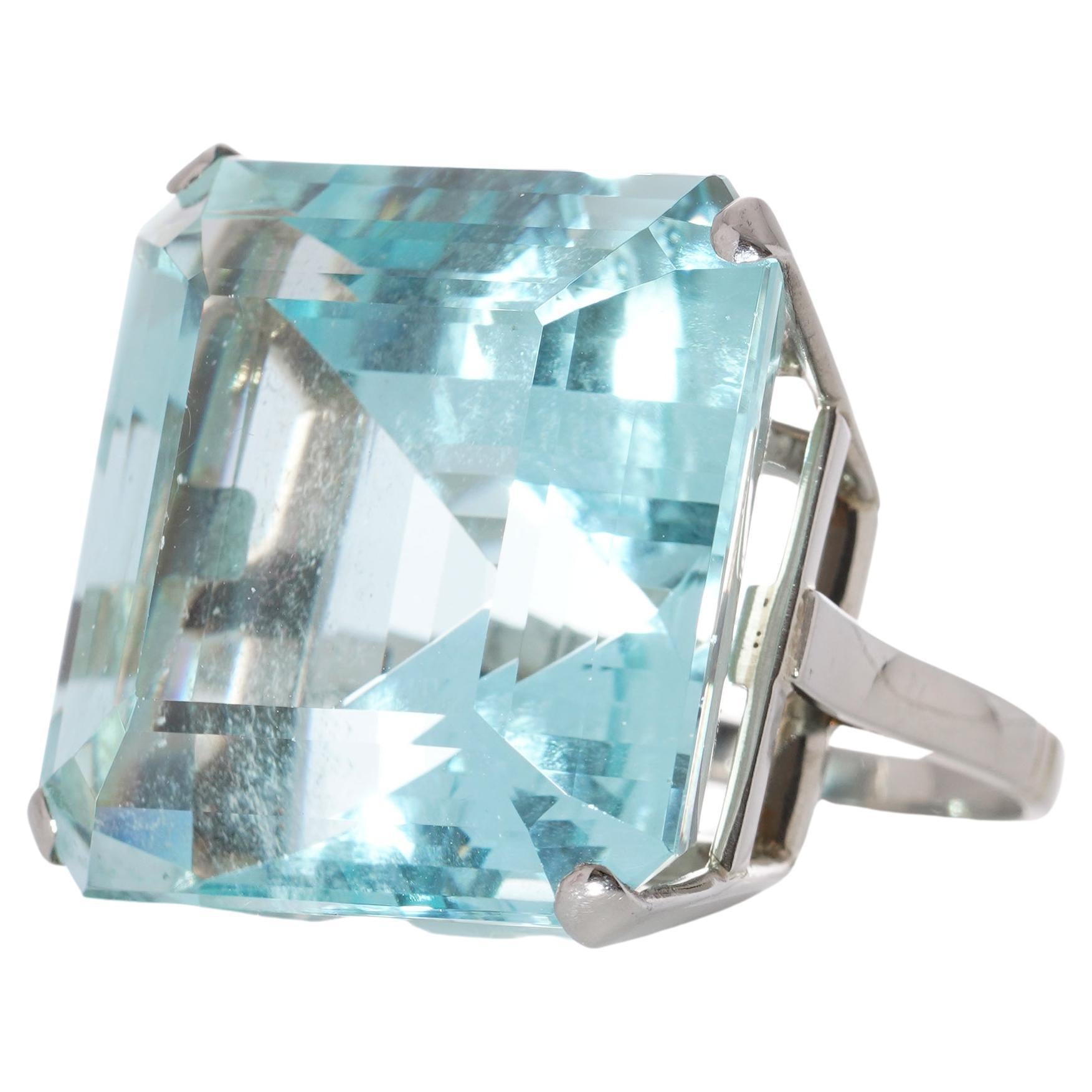 WGI Certified 71.35 carat Octagonal Step-Cut Aquamarine Cocktail ring