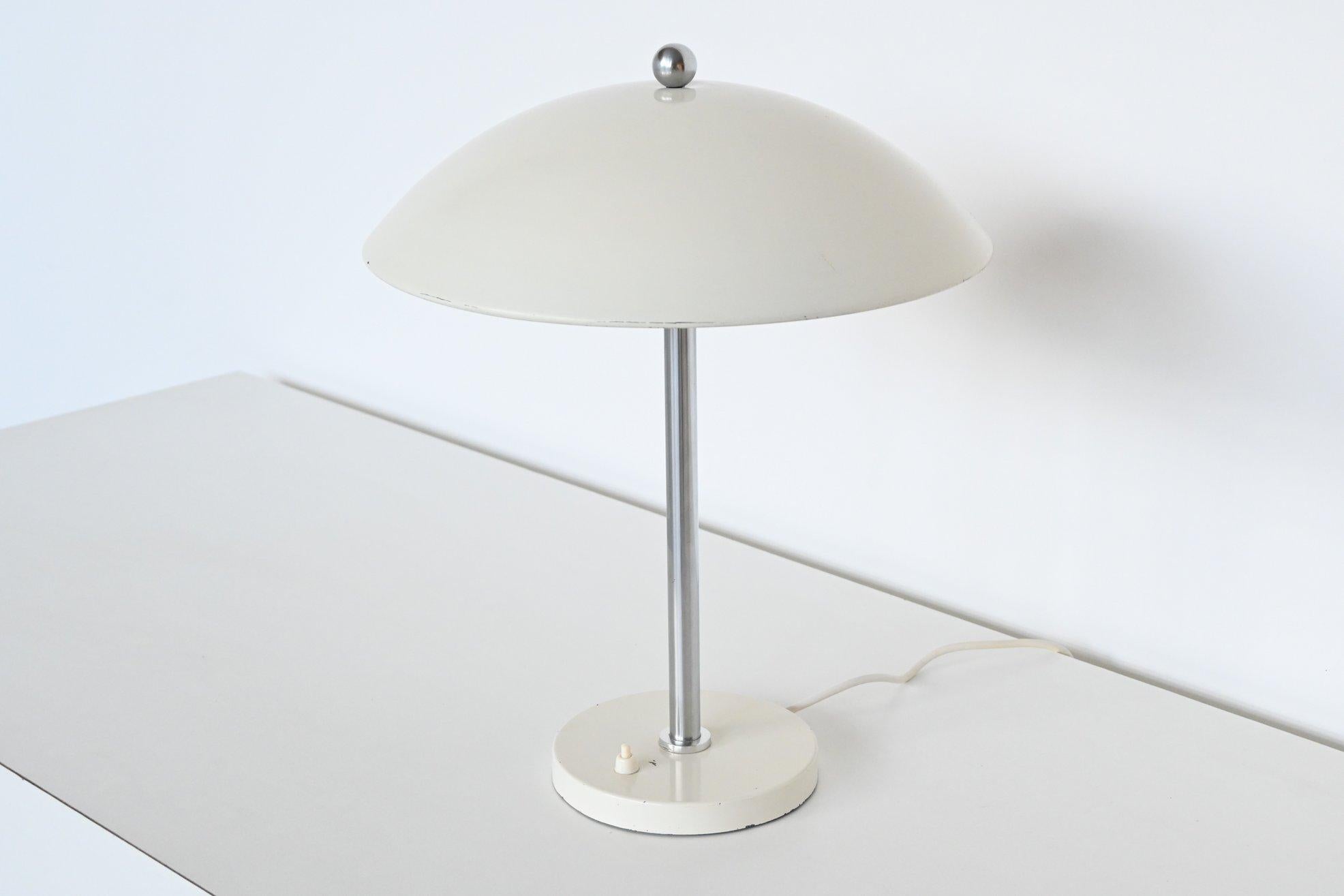 Mid-Century Modern W.H. Gispen White Mushroom Table Lamp Gispen, The Netherlands, 1950