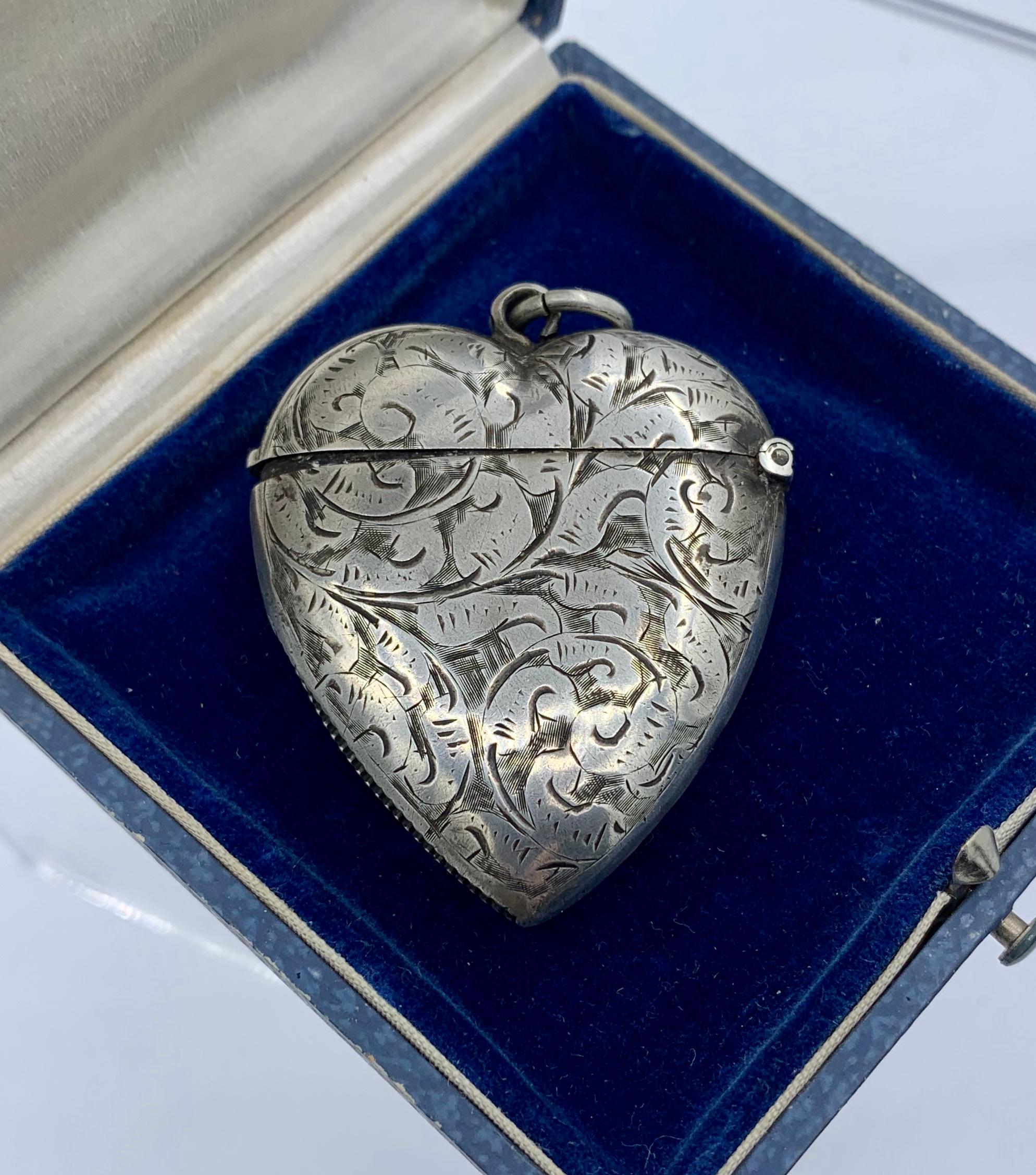 Victorian WH Haseler Sterling Silver Heart Locket Pendant Match Holder Striker Vinaigrette For Sale