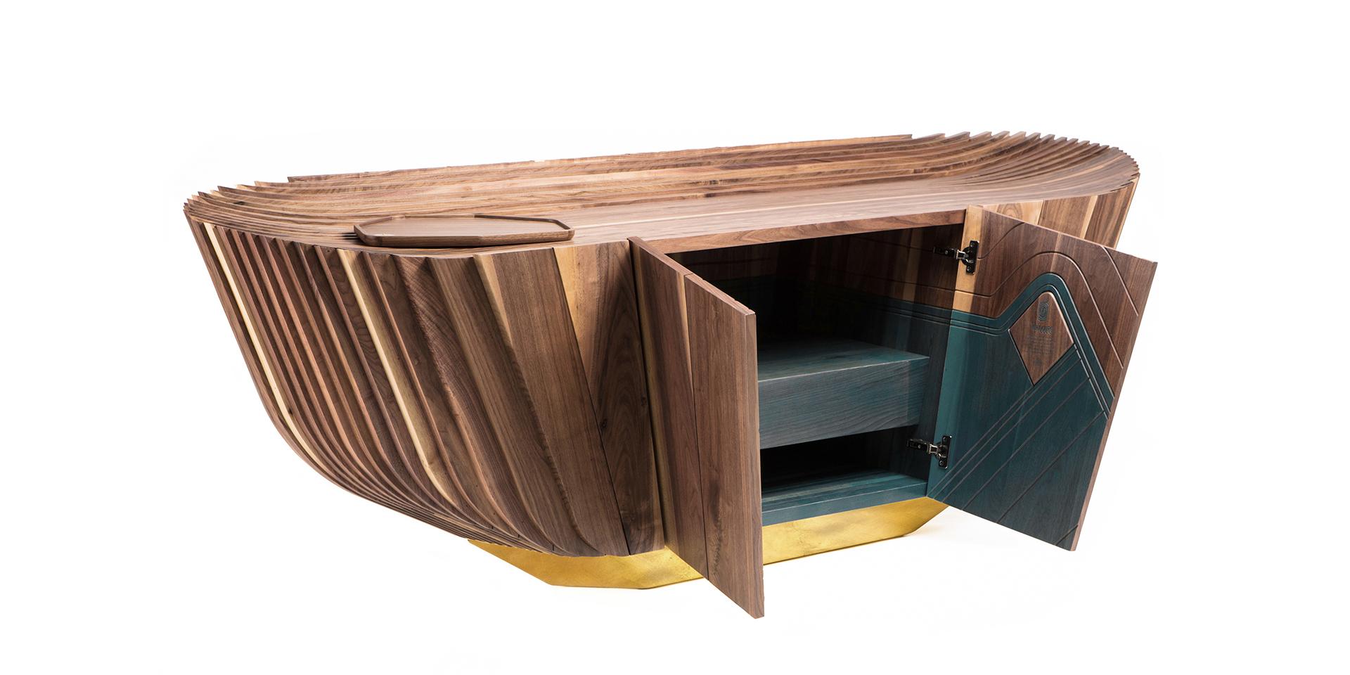 Hand-Crafted Whakairo Sideboard by Alma de Luce For Sale