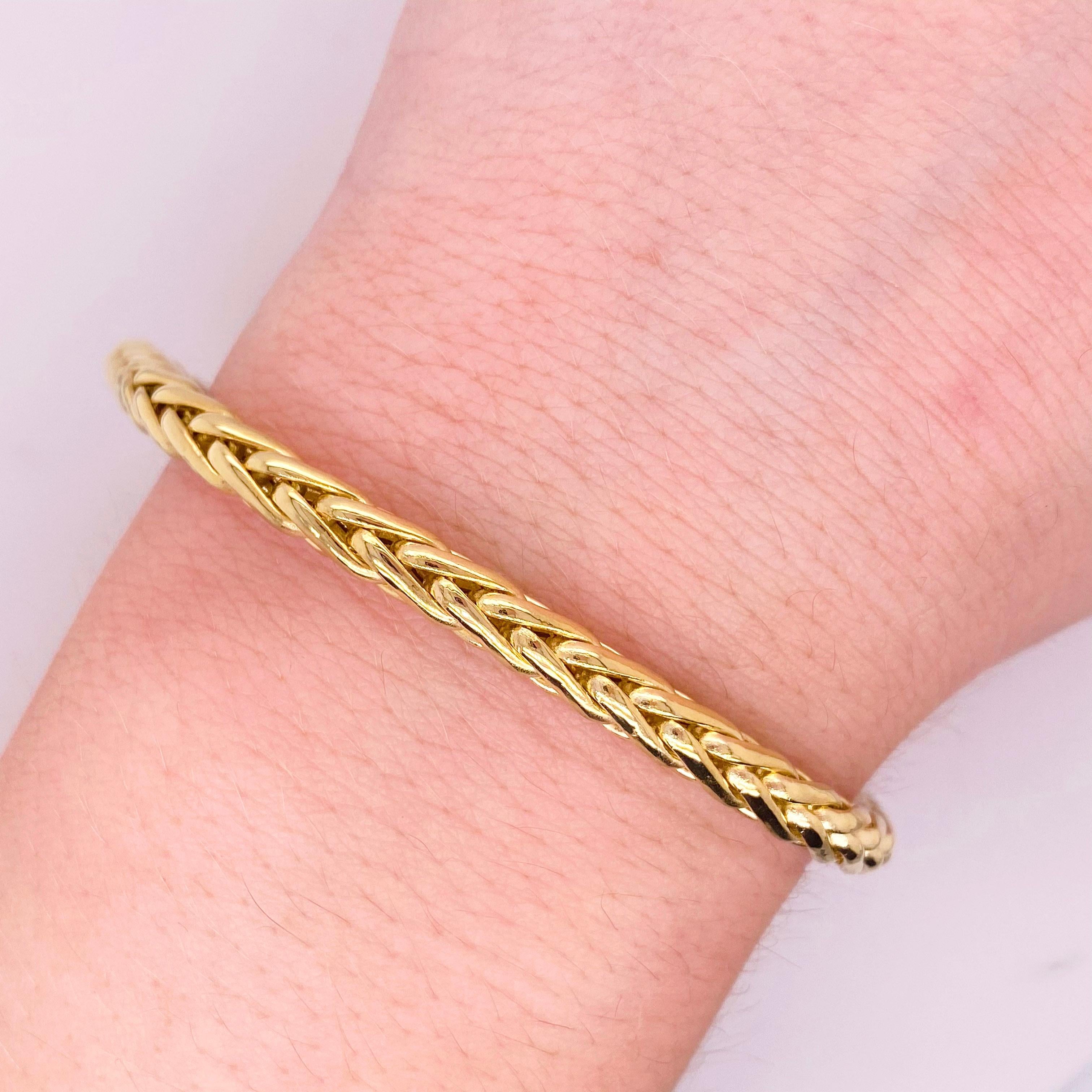 This wheat chain is heavy and strong for any wrist!  Can be shortened for a woman!
Metal Quality: 14K Yellow Gold
Clasp: Large Lobster Clasp
Width: 4.47 Millimeter
Length: 8 inches 
Weight: 9 Grams 