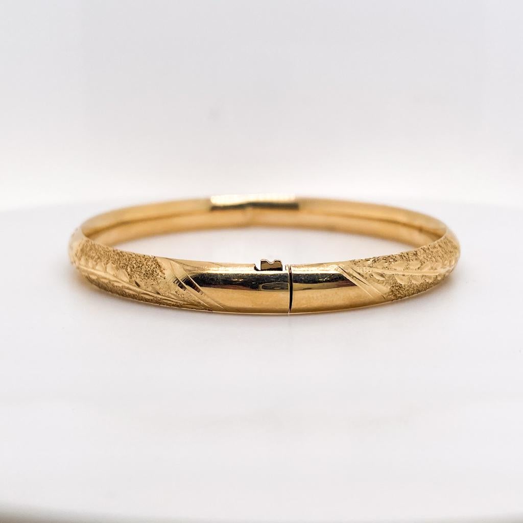 Women's Wheat Engraving on Mixed Texture Bangle Bracelet, 6mm Wide in 14K Yellow Gold For Sale