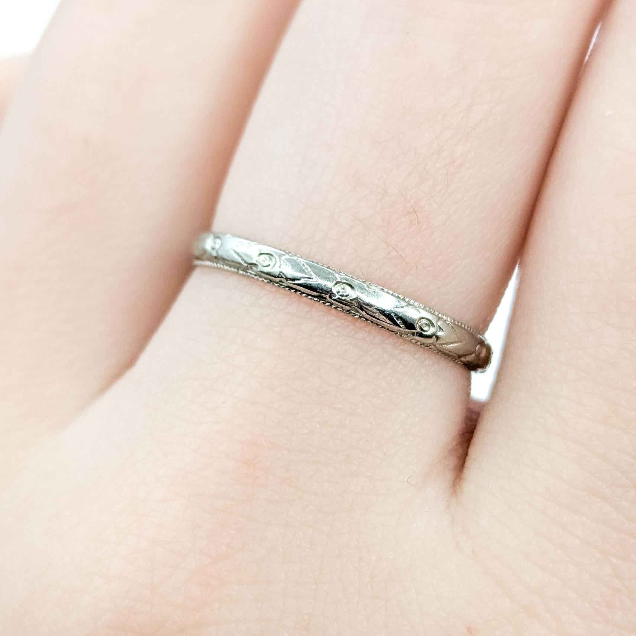 Contemporaneo Wheat-Pattern Wedding Band in 18k white gold in vendita