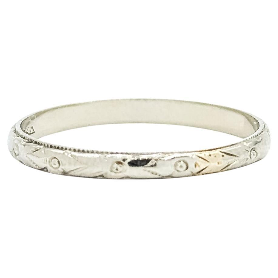 Wheat-Pattern Wedding Band in 18k white gold