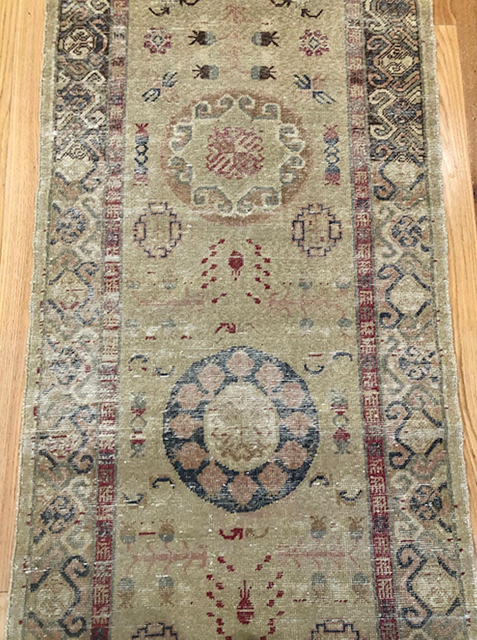 Khotan 10′ x 3’4″ In Good Condition For Sale In Sag Harbor, NY