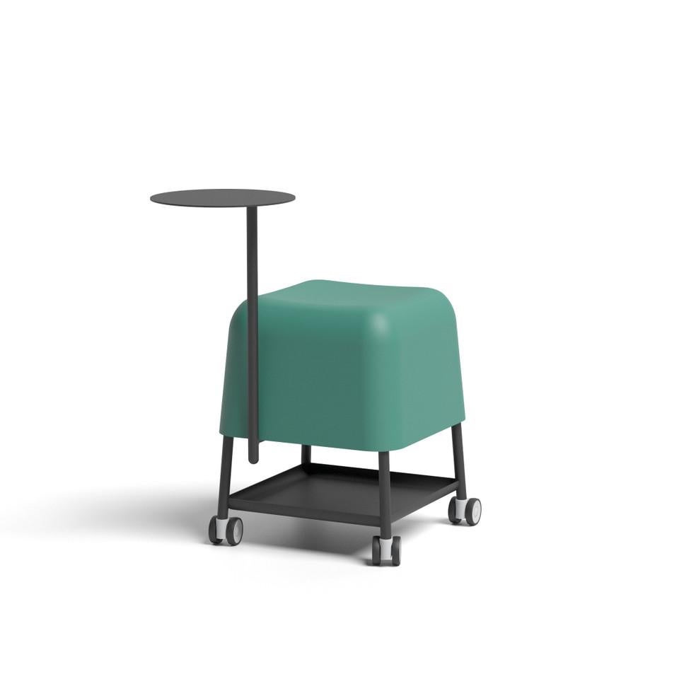 Taburete con ruedas y mesa auxiliar disponibles en metal y piel flexible en Nuevo estado para la venta en NEW YORK, NY