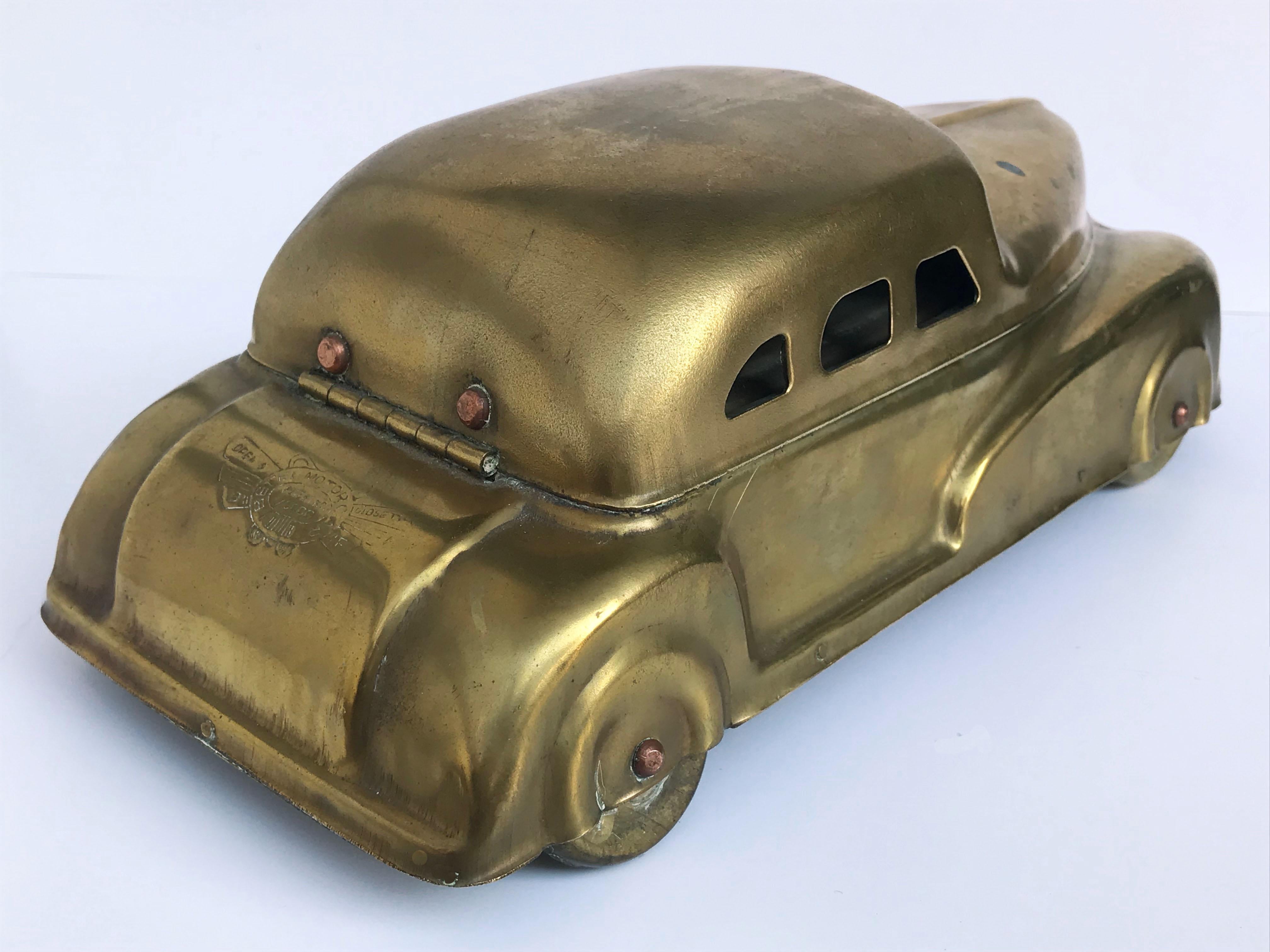 Betel Motor Car Art Deco Brass Box, Collectible Toy, Children's Paint Set, 1930s For Sale 3