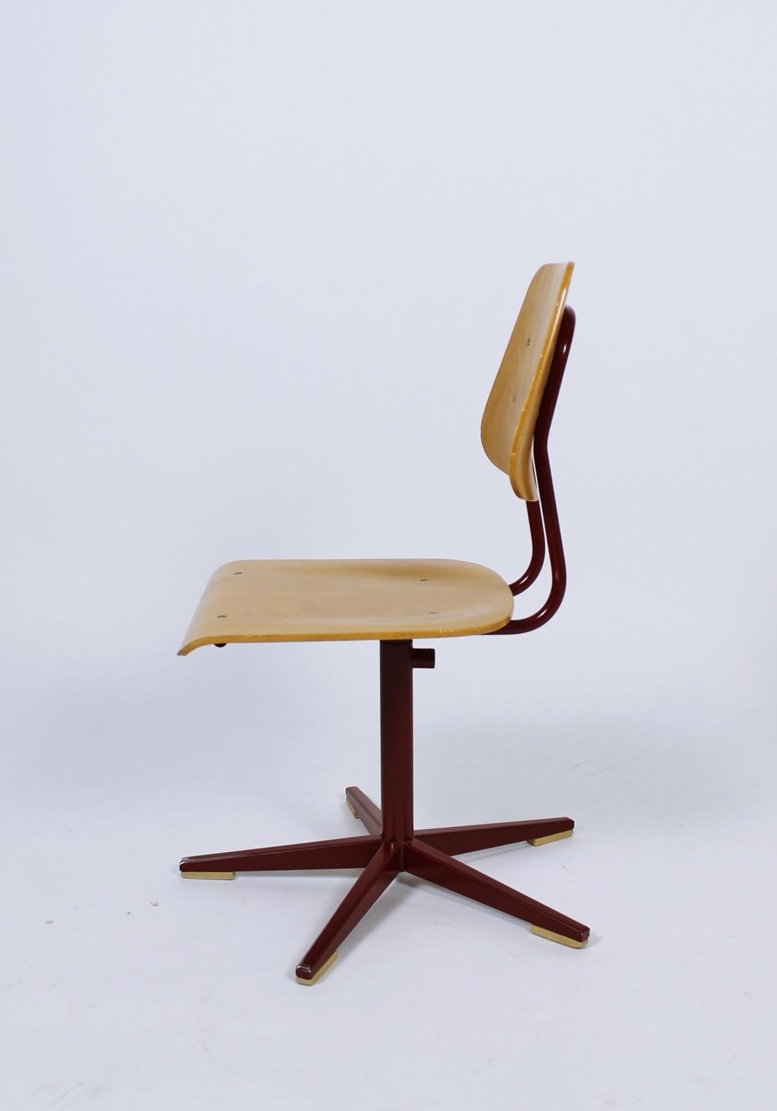  Height Adjustable School Chair by Embru 1960's Switzerland For Sale 4