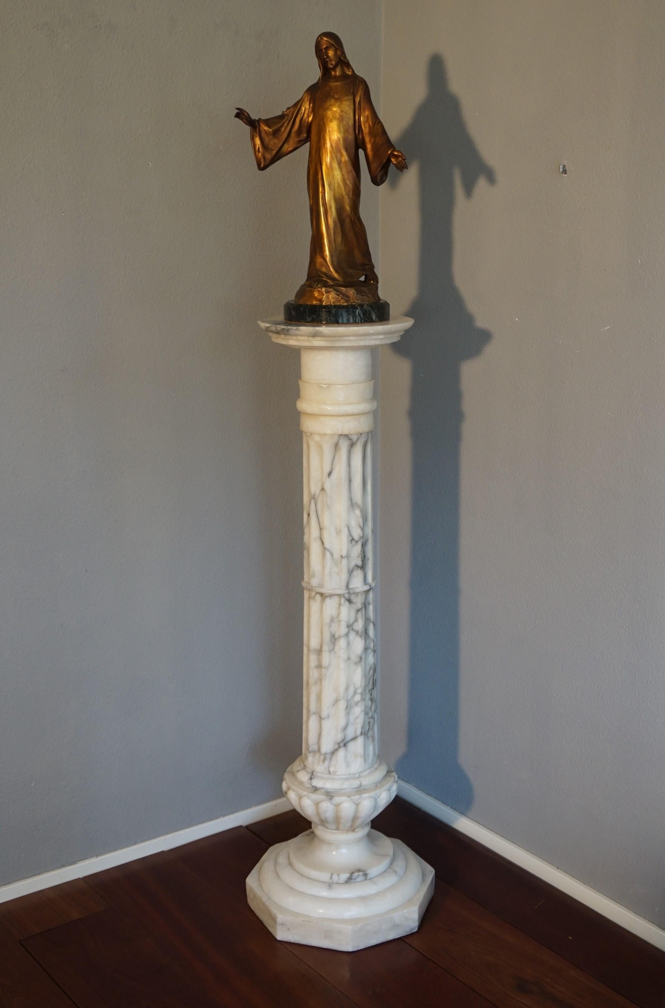 Large & Stunning Early 1900s Roman Classical Alabaster Column Pedestal Stand For Sale 3