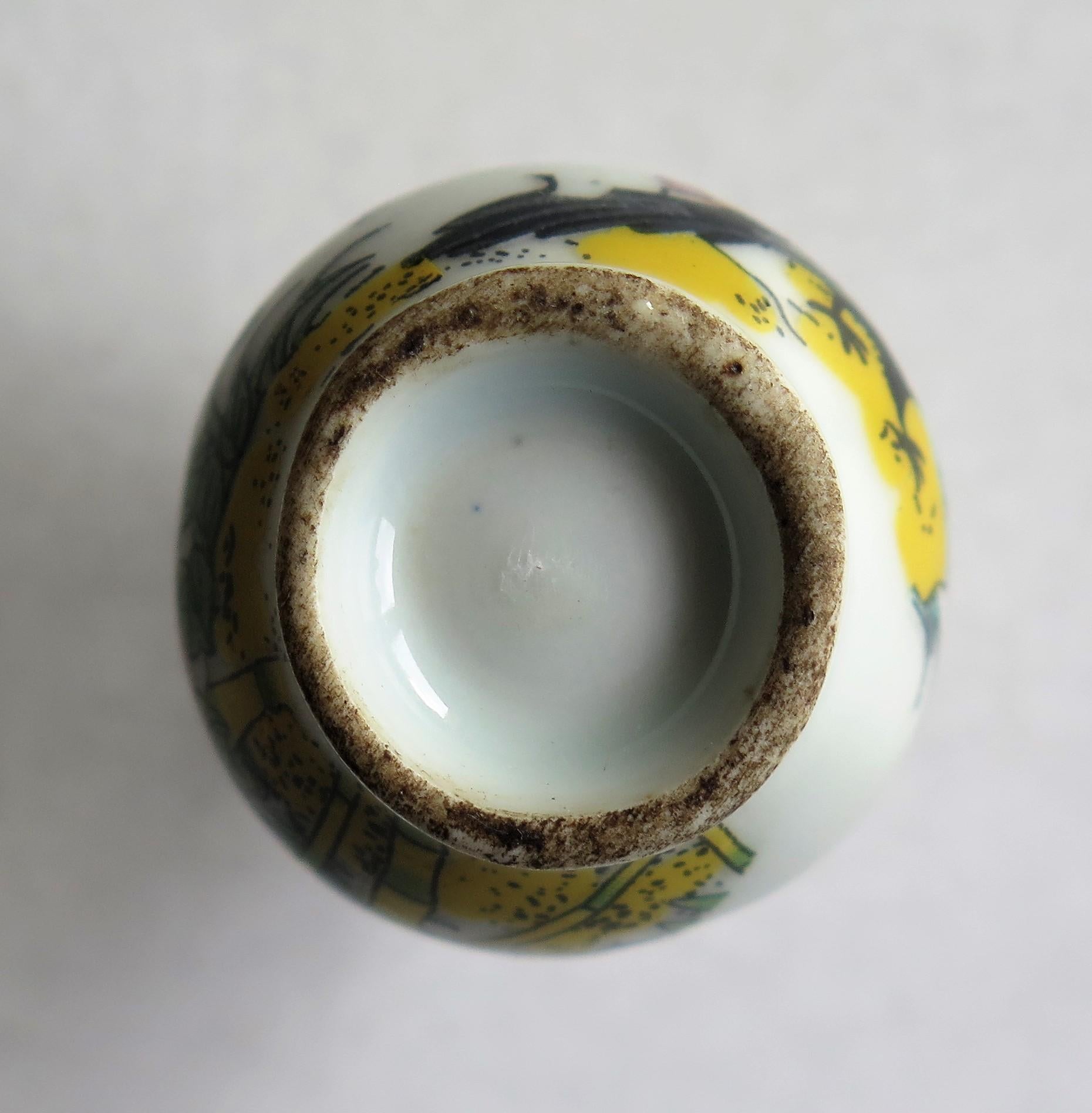 Chinese Porcelain Snuff Bottle, Hand-Painted Birds and Flowers, circa 1930 12