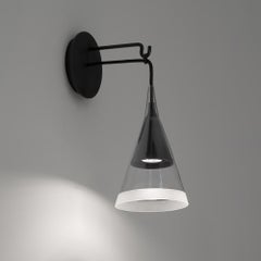 Lampada da parete Artemide Vigo in nero di David Chipperfield
