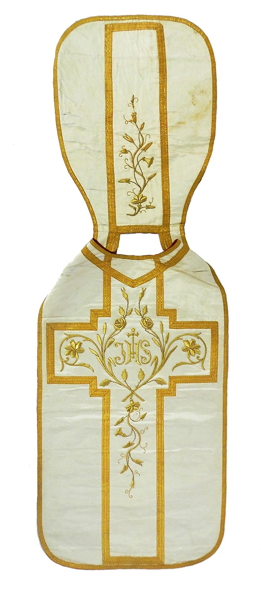 Antique Chasuble Religious vestment embroidered textile, circa 1890-1900
Religious Vestment silk with heavily embroidered with gold thread
Worn when celebrating mass, embroidered on silk with real pure gold thread
Red lining
The outer ceremonial
