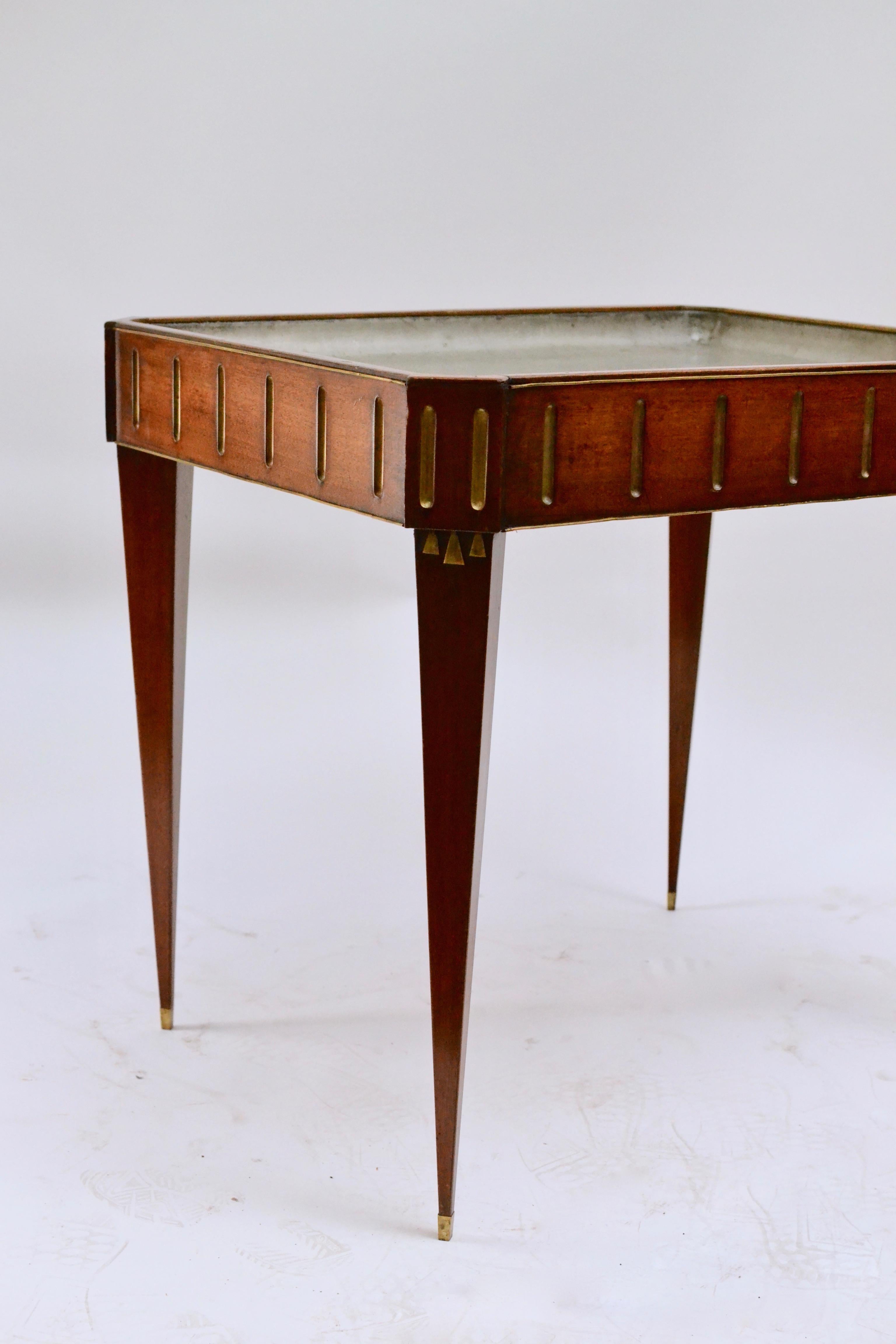 Swedish Gustavian Mahogany Tea Table with Pewter Top, 18th Century In Good Condition In Stockholm, SE
