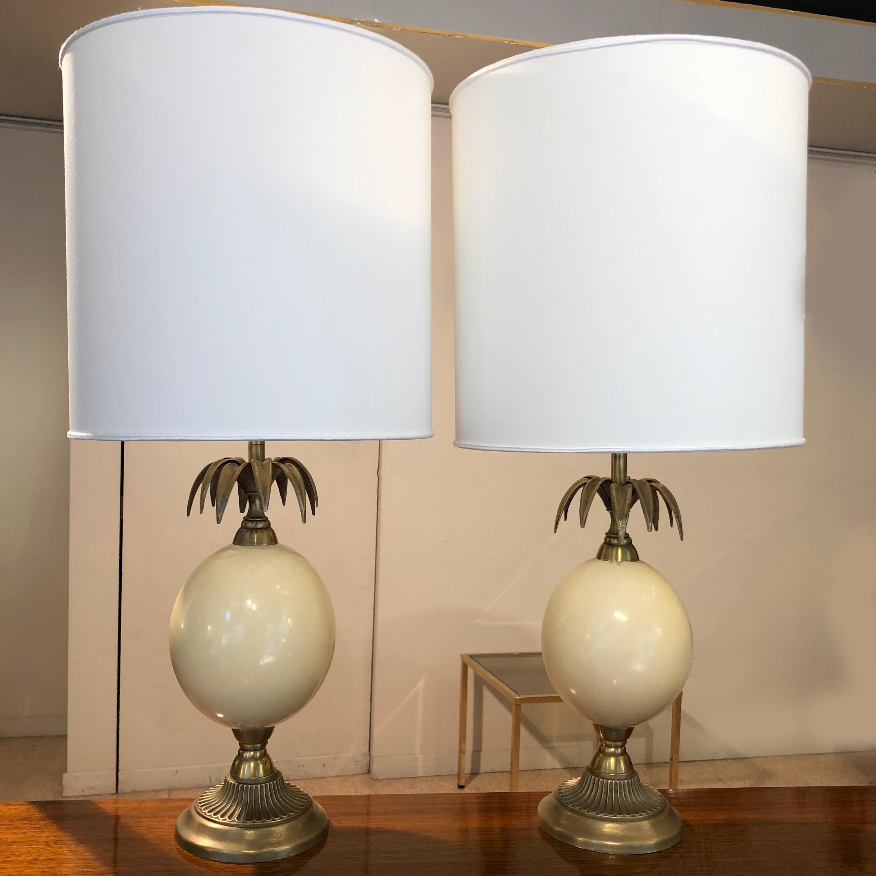 Hollywood Regency Cream and gold Brass Pineapple Shape Table Lamps, 1960s, France