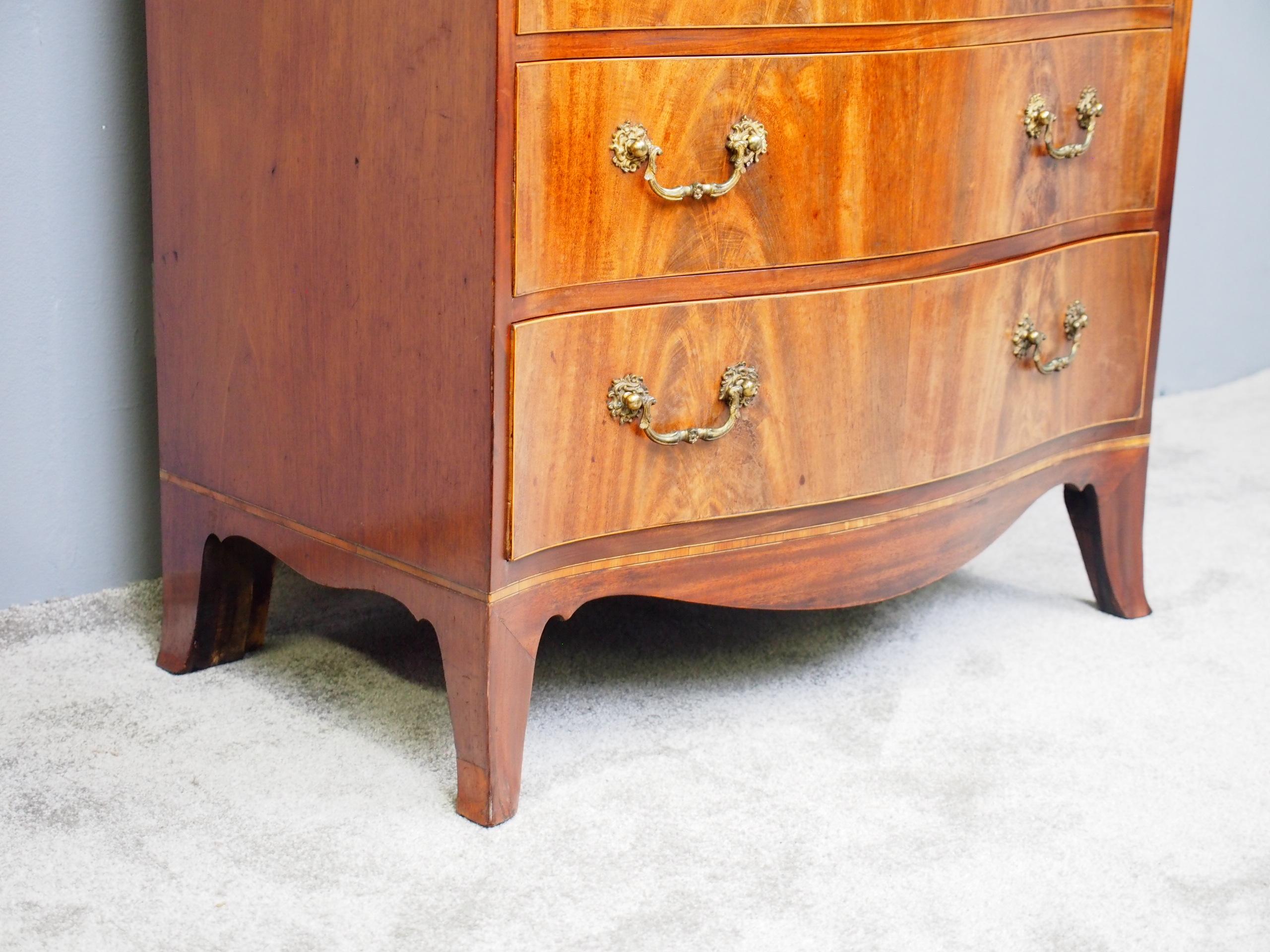Hepplewhite Style Inlaid Mahogany Chest of Drawers In Good Condition For Sale In Edinburgh, GB