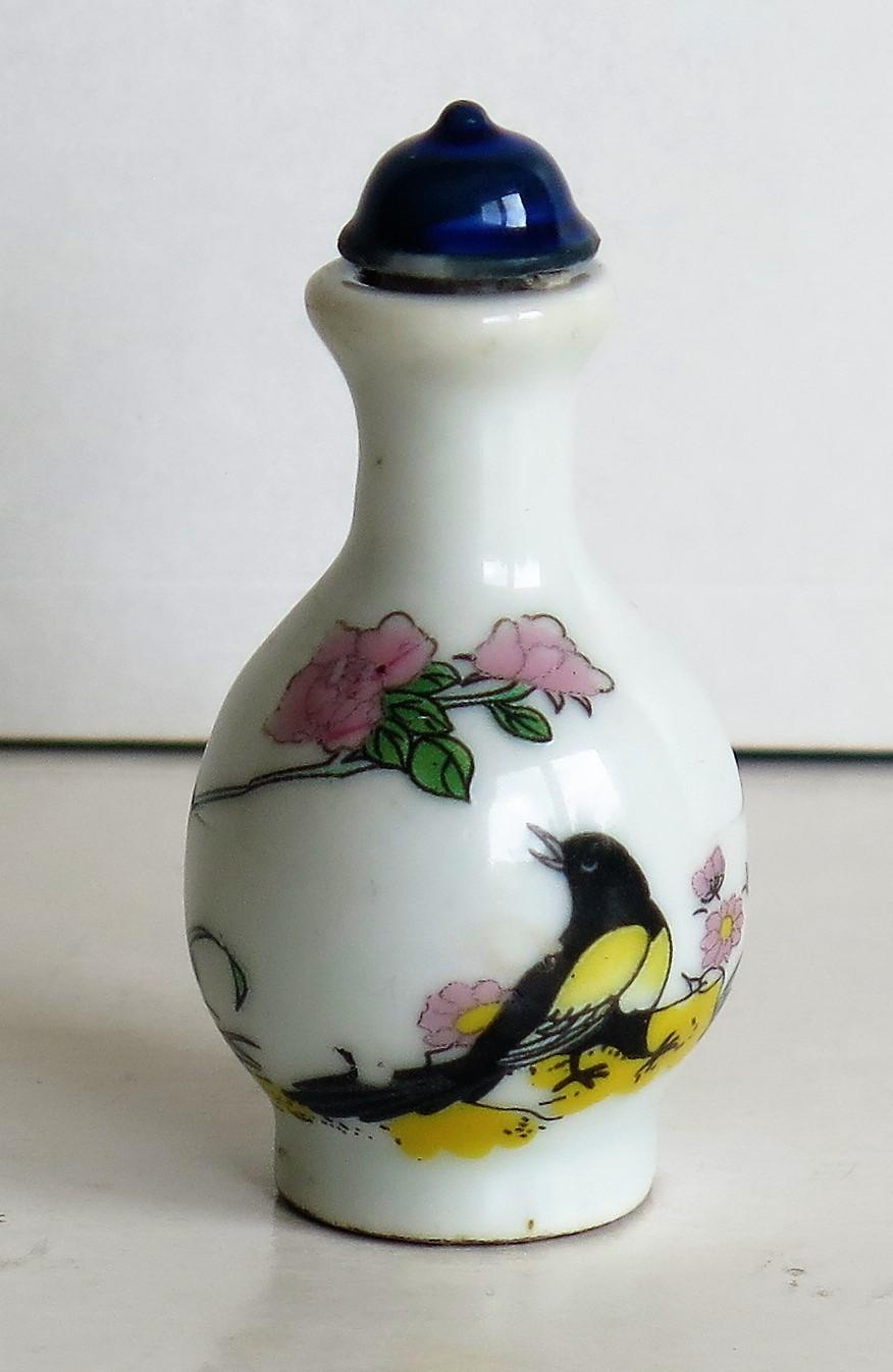 Chinese Porcelain Snuff Bottle, Hand-Painted Birds and Flowers, circa 1930 1