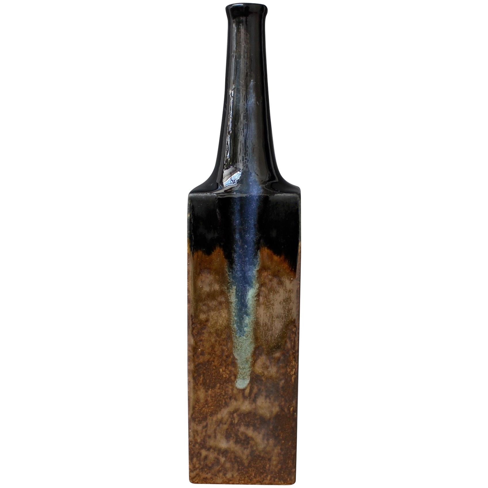 Black and Chocolate Brown Ceramic Bottle-Shaped Vase by Bruno Gambone, c. 1980s For Sale