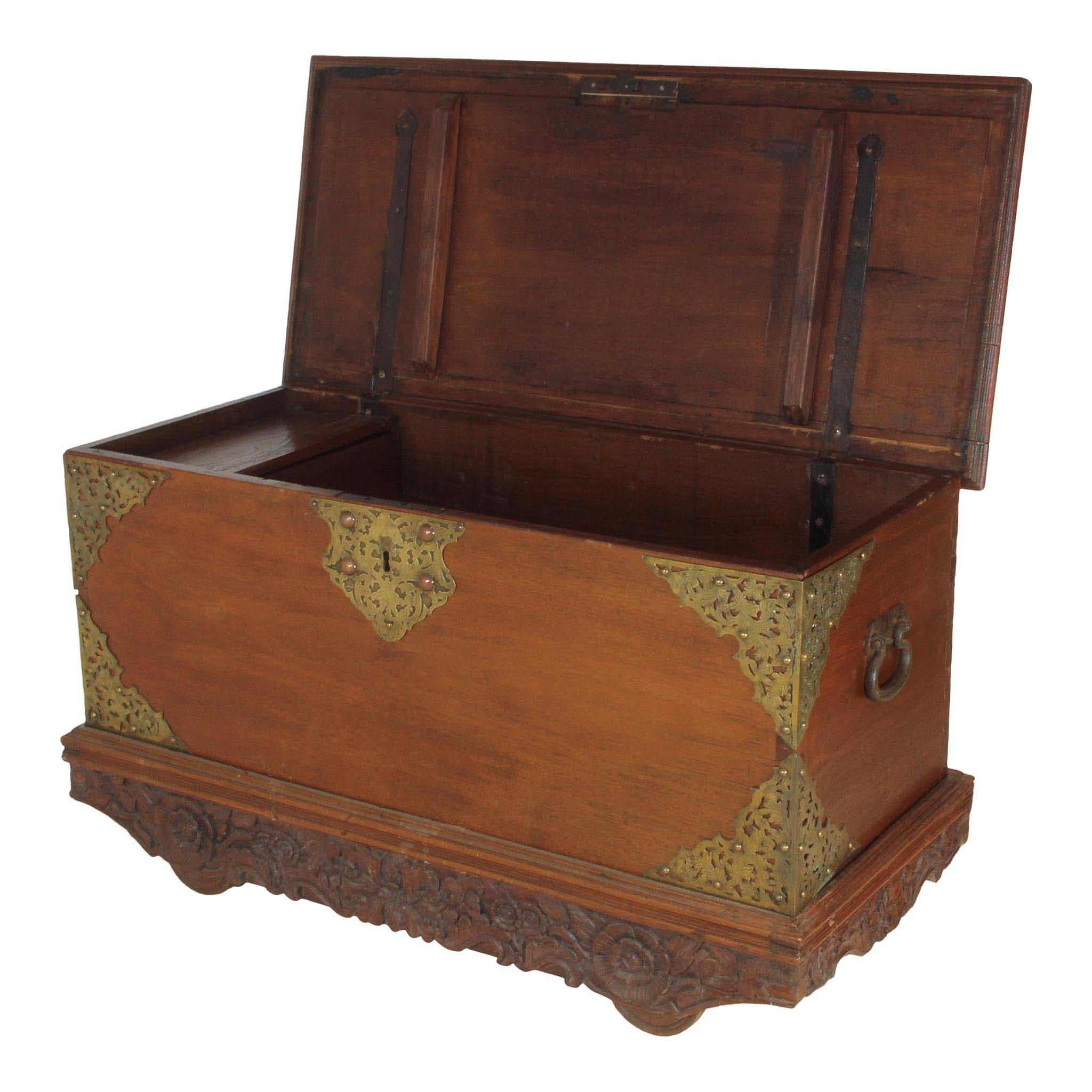 Wheeled Trunk with Brass Accents, circa 1900 In Good Condition In Evergreen, CO