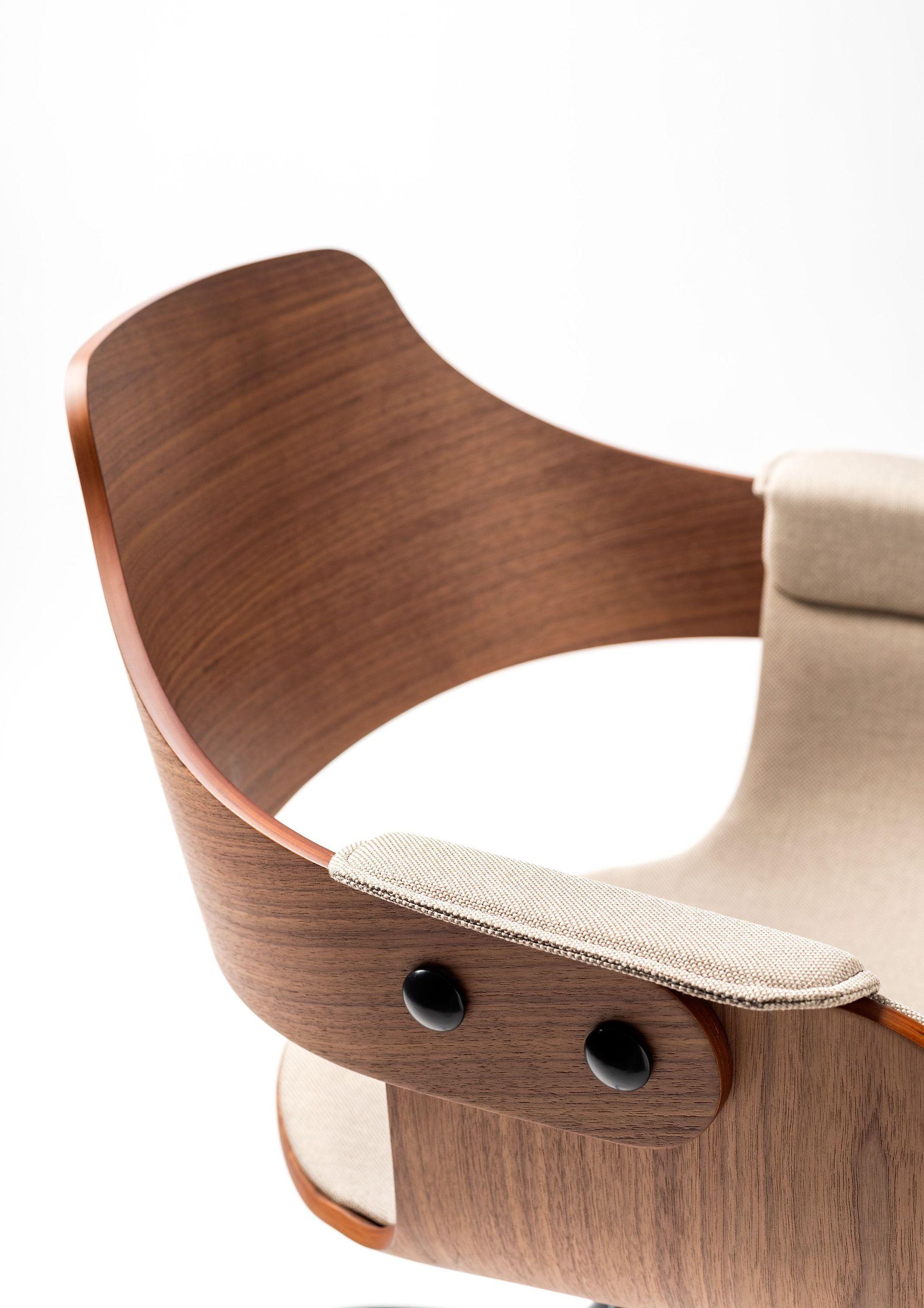 Modern Wheels Base Showtime Chair by Jaime Hayon For Sale