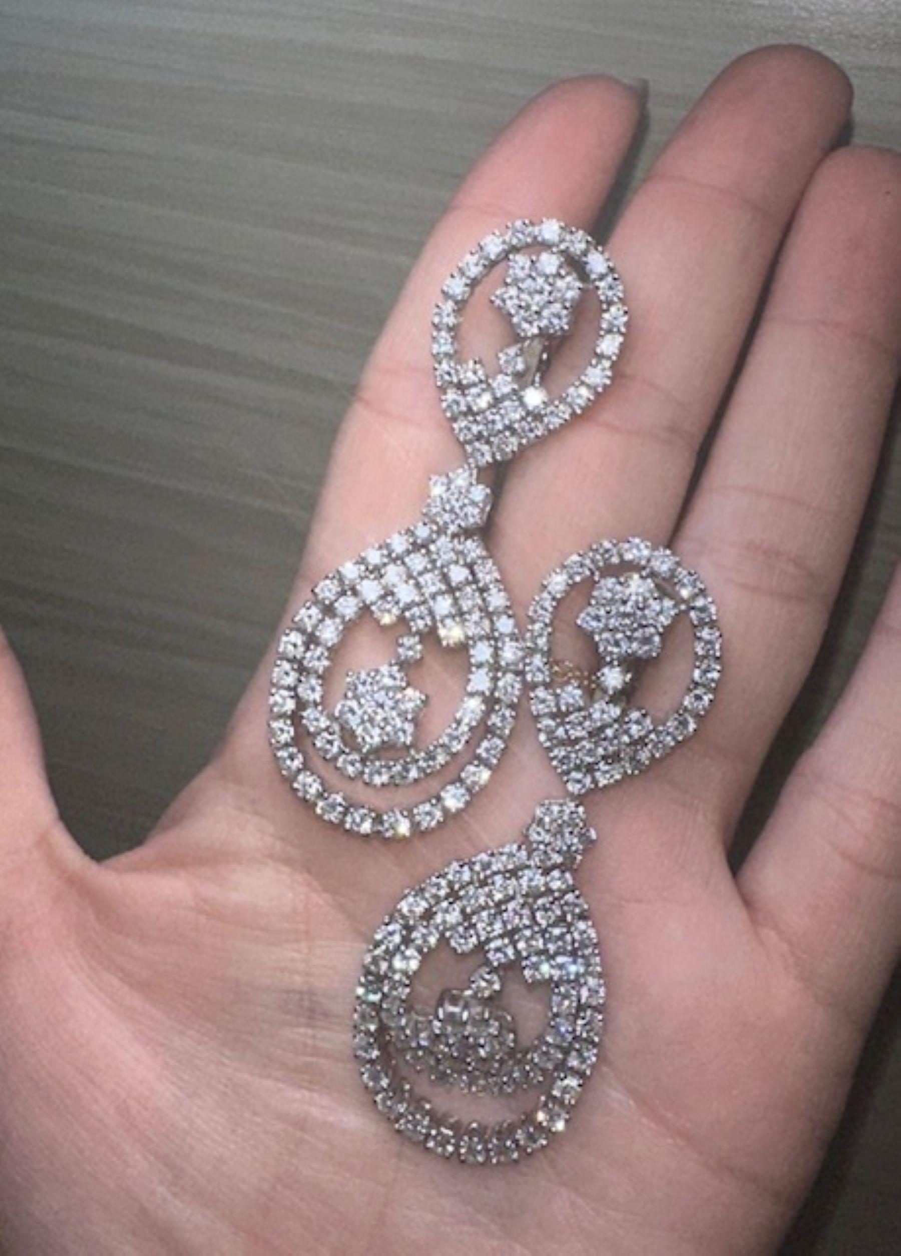 Wo Glamour auf Anmut trifft - 61,00 Karat Diamant-Halsketten für Damen oder Herren im Angebot