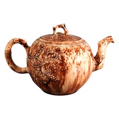 Whieldon Creamware-Teekanne mit Schildpattglasur, Staffordshire, um 1765