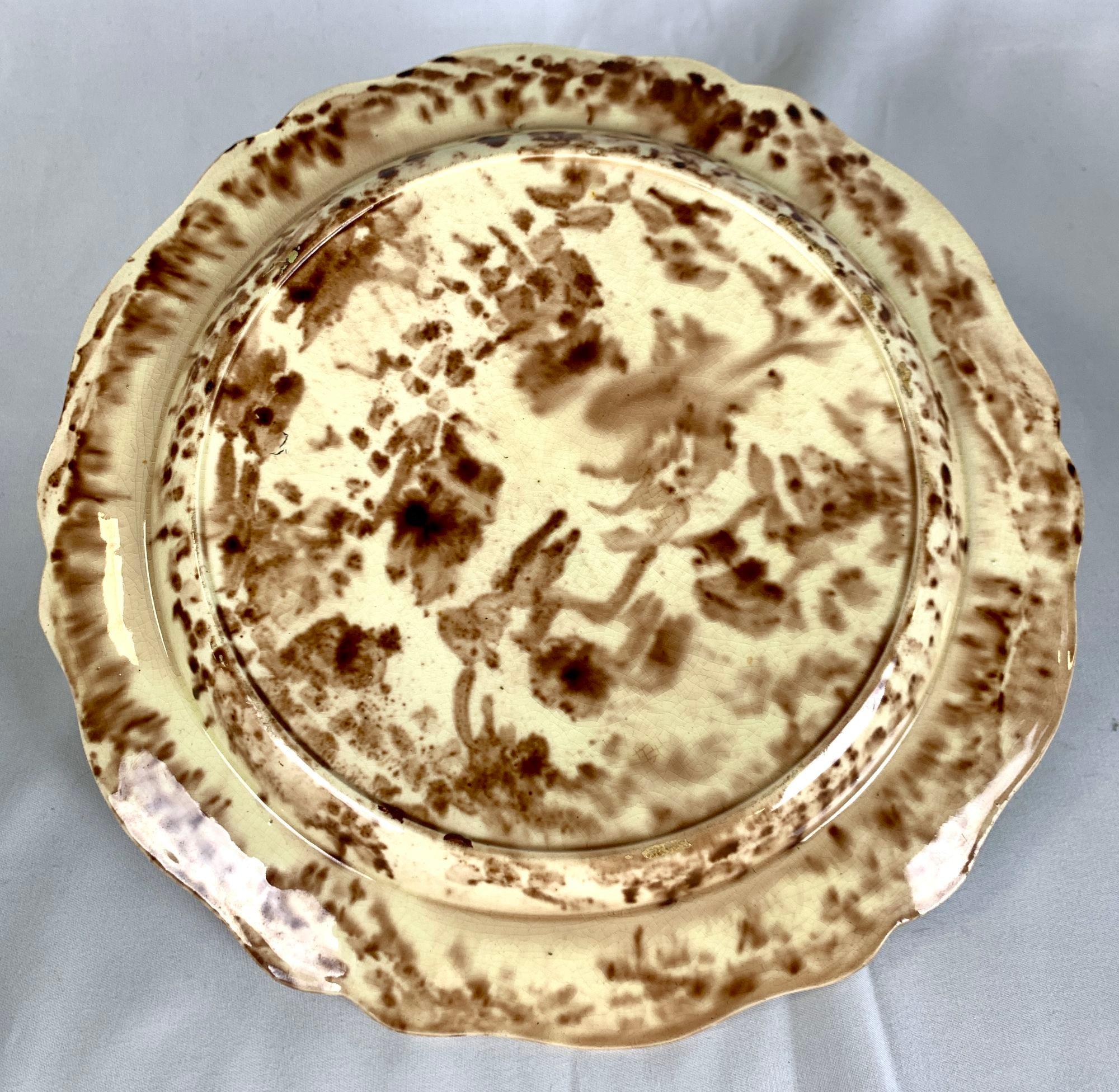 XVIIIe siècle Assiette en écaille de Whieldon Creamware 18ème siècle Angleterre, Circa 1765 en vente