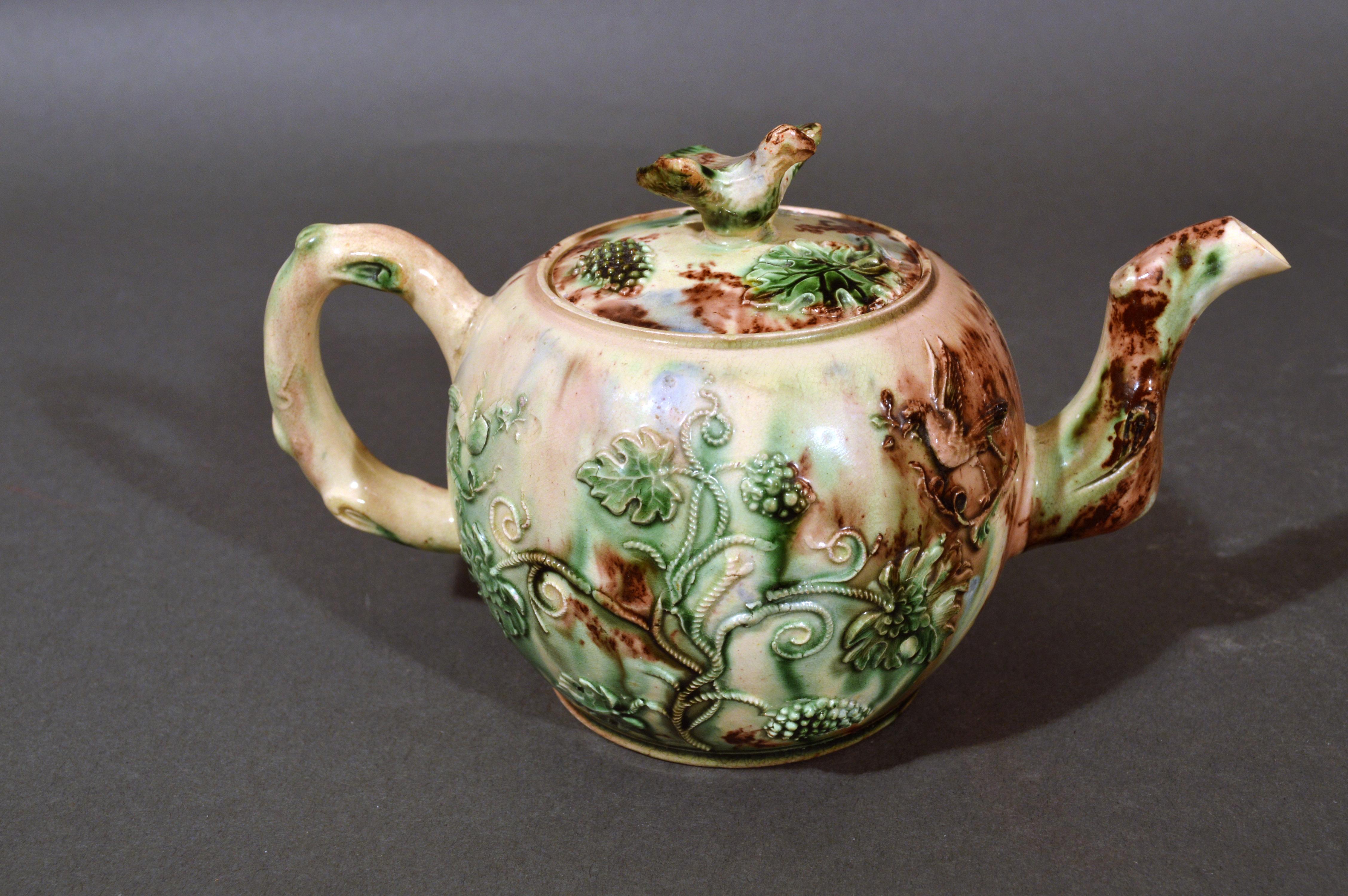 apple tea pot