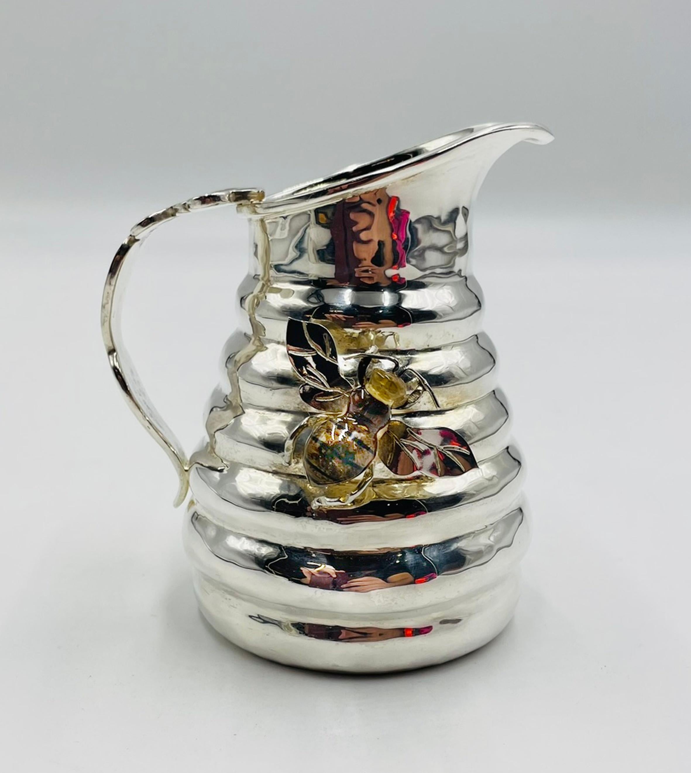 Placcato argento Stravagante brocca a forma di ape di Los Castillo del 1960 con intarsio di malachite e argento in vendita