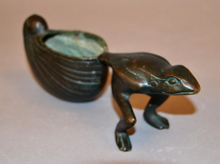 Whimsical Asian Inspired Bronze Frog Animal Sculpture, Bowl, Flower Pot Planter In Good Condition For Sale In Miami, FL