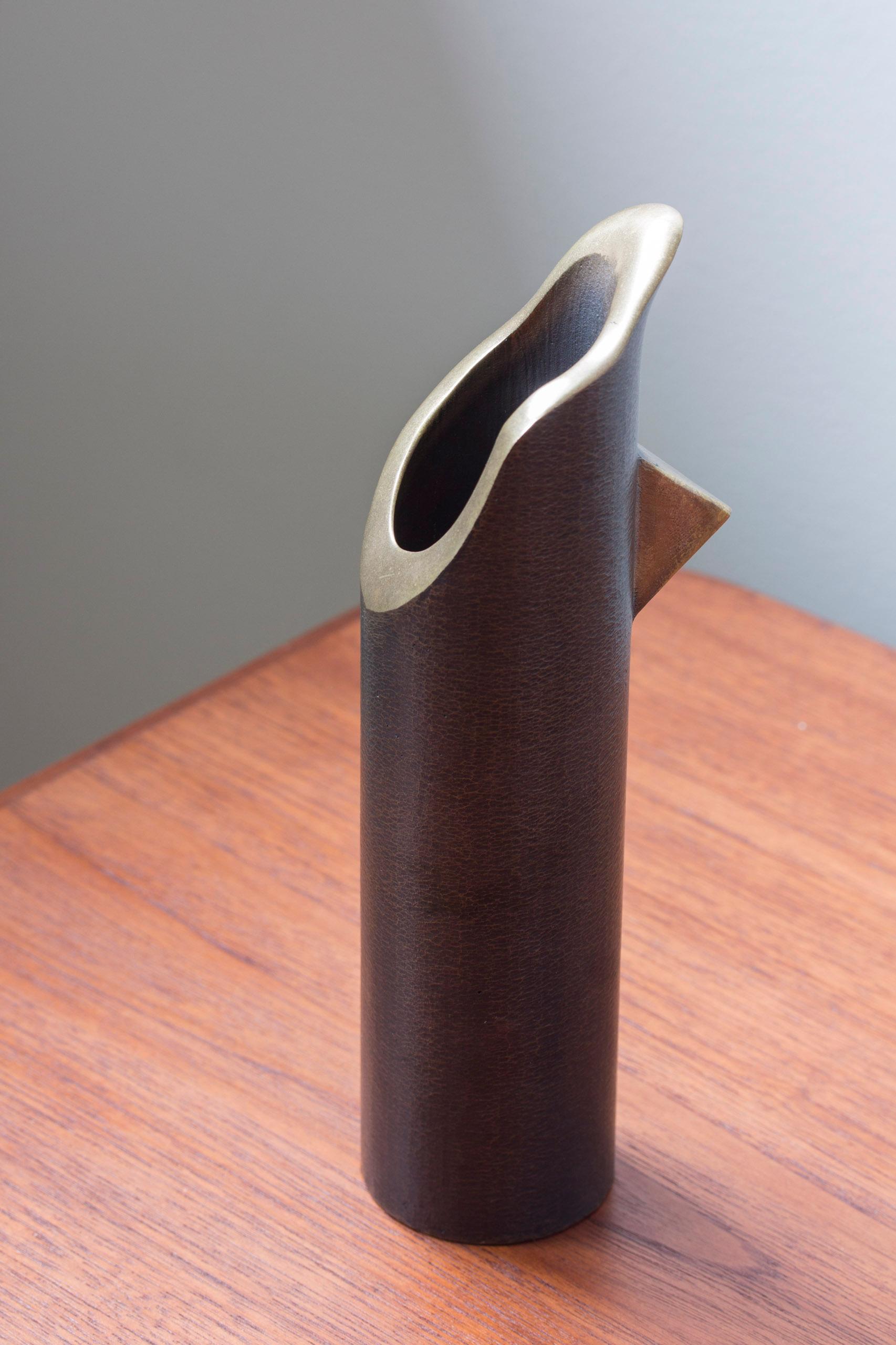 Suédois Whimsical biomorphic bronze vase by Ekbergs, 1960-70s, Sweden en vente