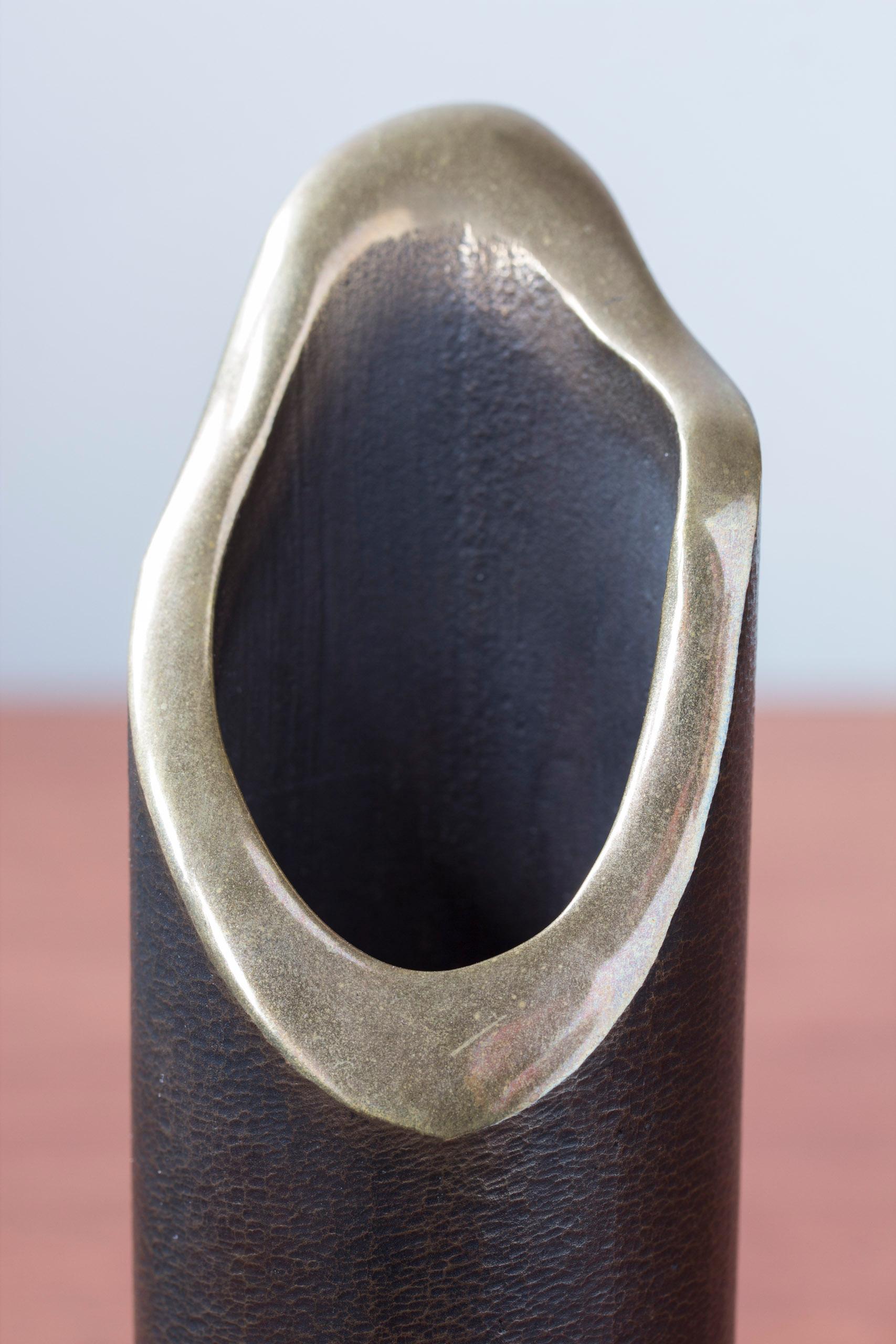 Bronze Whimsical biomorphic bronze vase by Ekbergs, 1960-70s, Sweden en vente