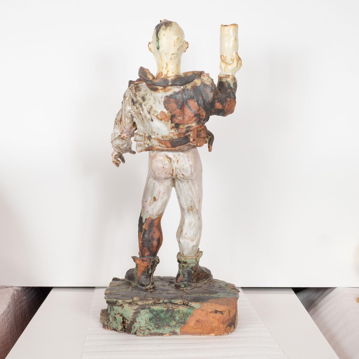 Céramique Sculpture de fontaine fantaisiste en céramique en vente