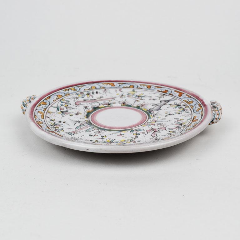 Skurrile rosa und grüne Frühlings-Thema-Teller aus Keramik, hergestellt in Portugal (20. Jahrhundert) im Angebot