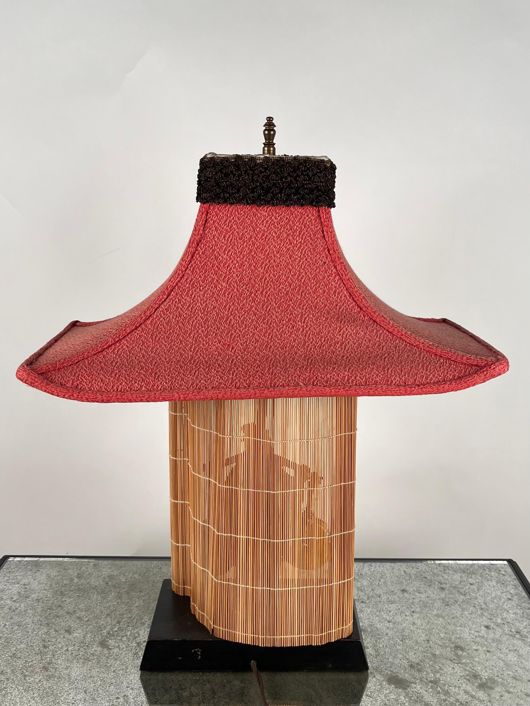 Céramique Lampe chinoise fantaisiste en céramique du milieu du siècle dernier en vente